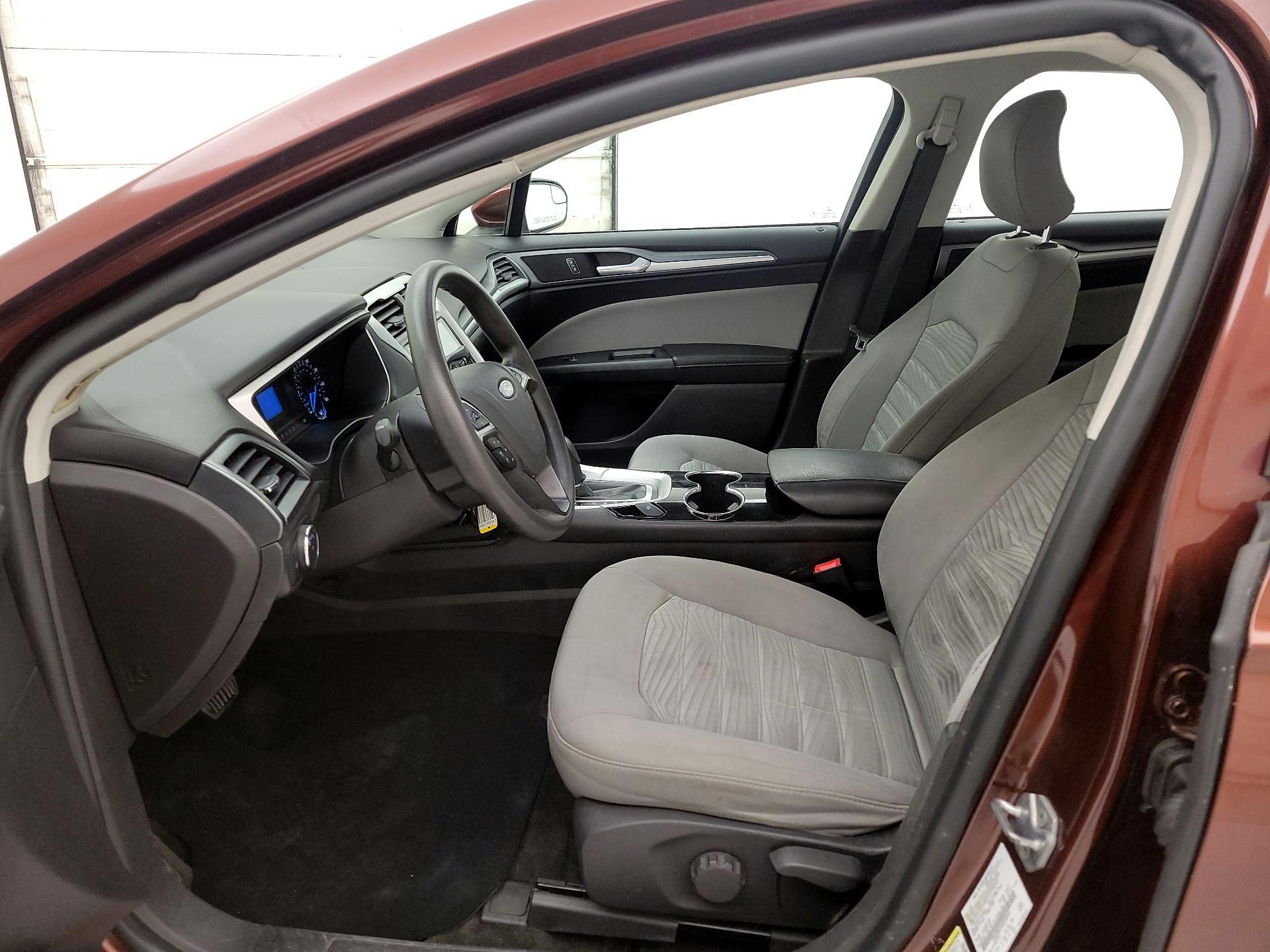 Thumbnail: 2016 Ford Fusion - 11