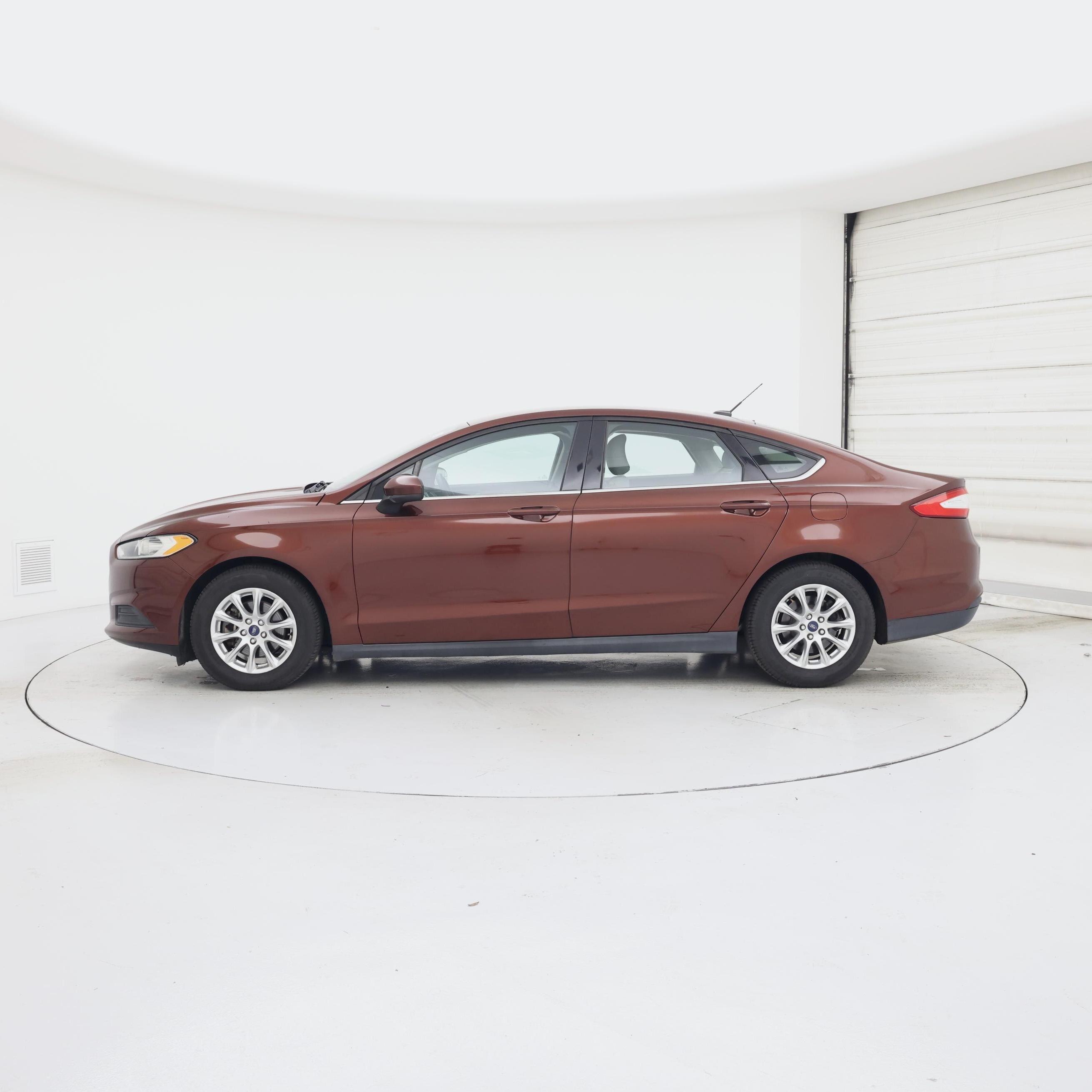 Thumbnail: 2016 Ford Fusion - 3