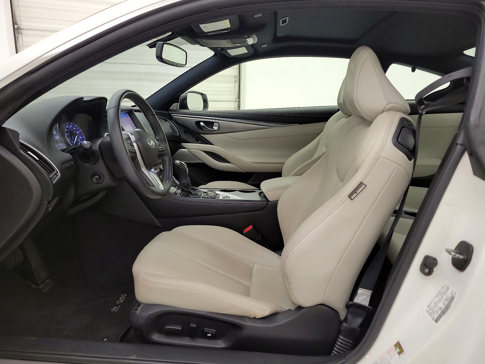 Thumbnail: 2017 INFINITI Q60 - 11