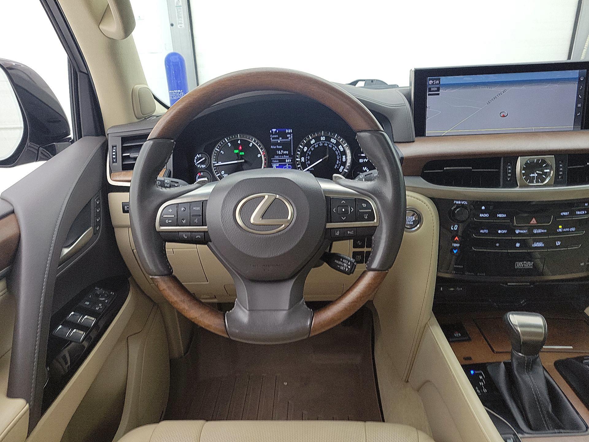 Thumbnail: 2020 Lexus LX - 10