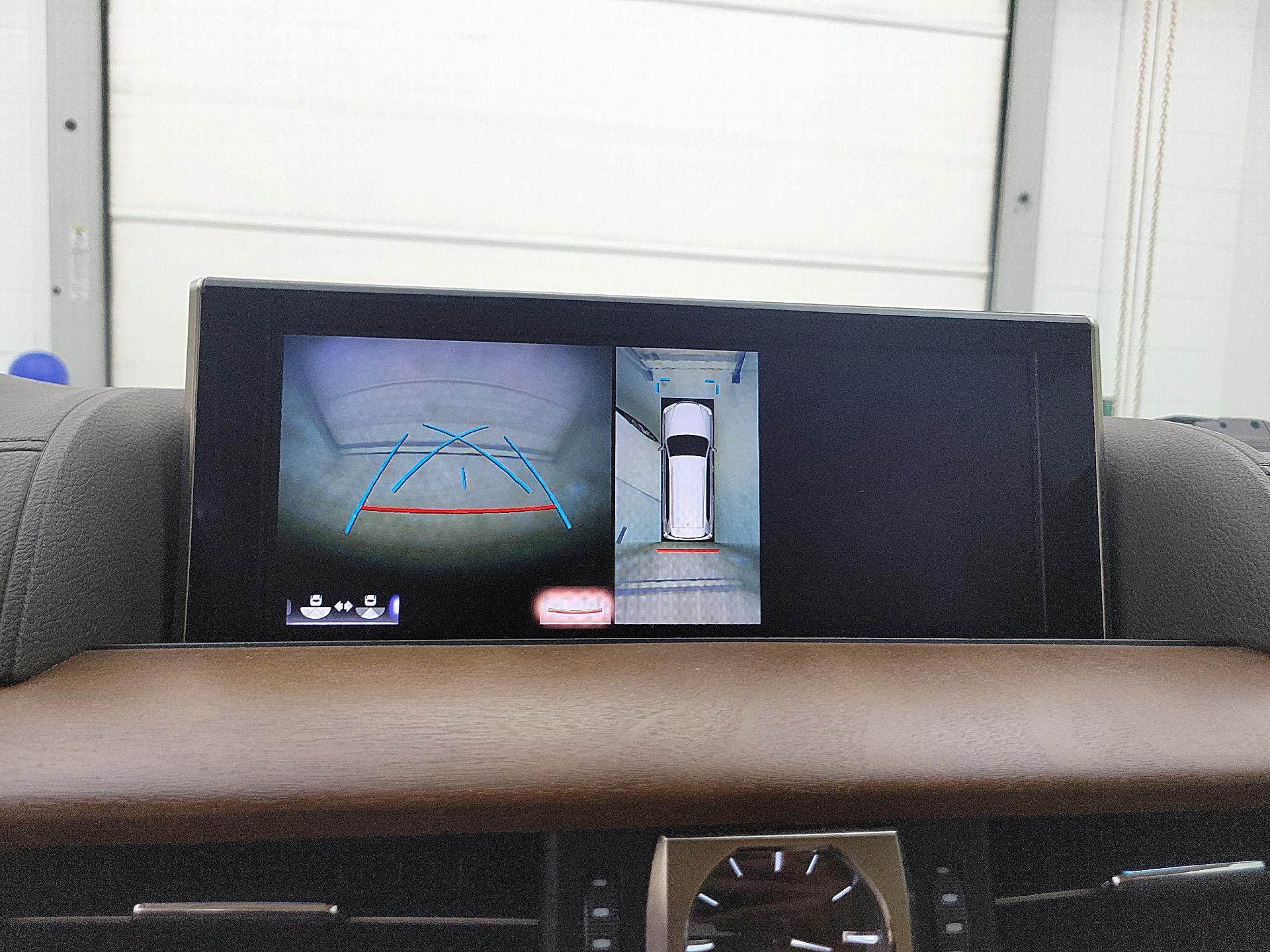 Thumbnail: 2020 Lexus LX - 15