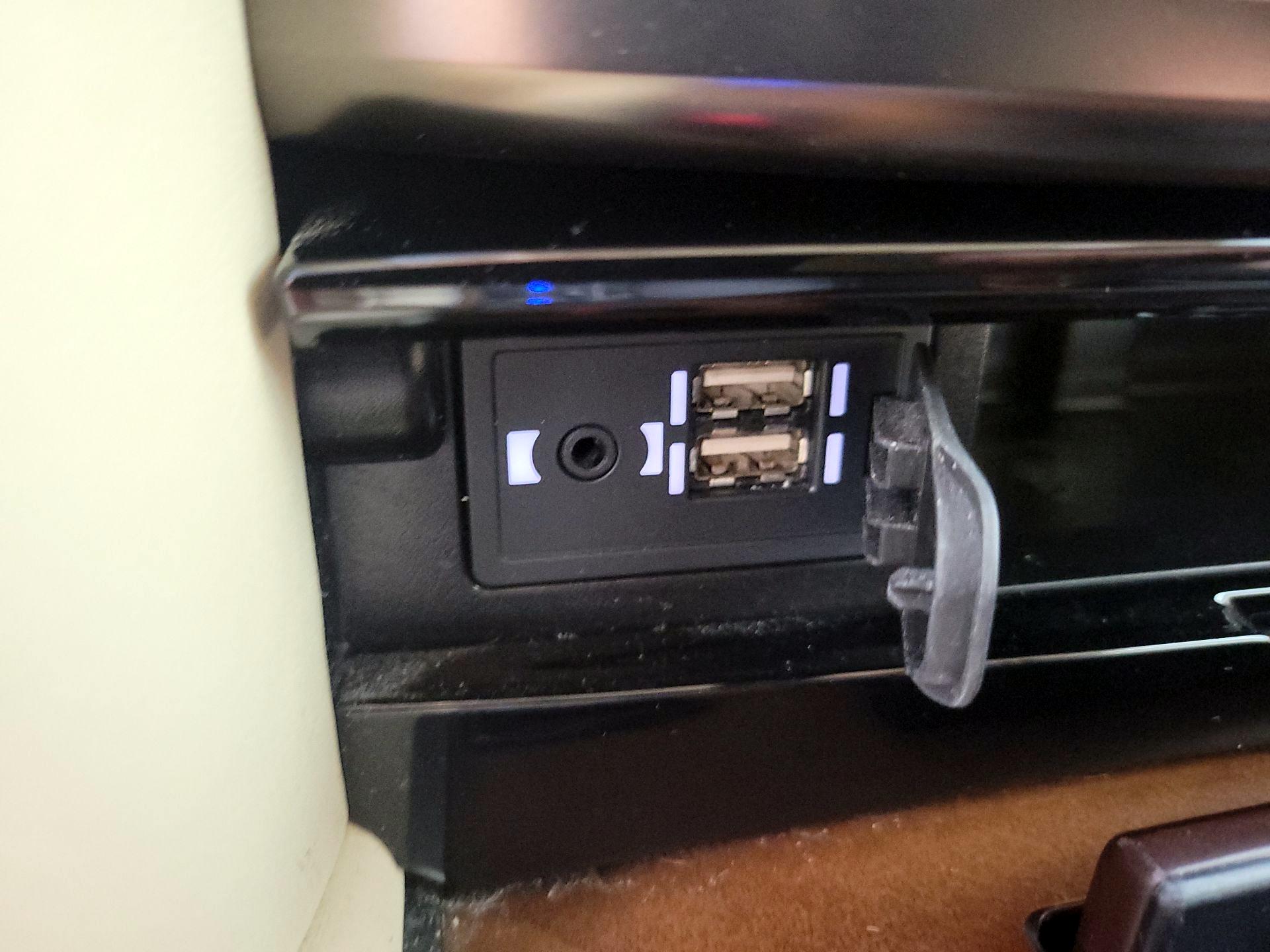 Thumbnail: 2020 Lexus LX - 19