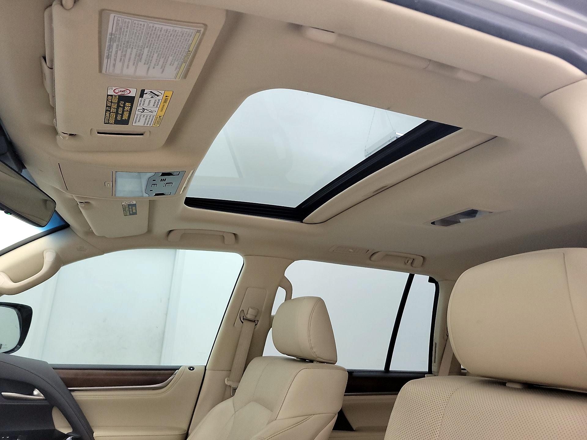 Thumbnail: 2020 Lexus LX - 20