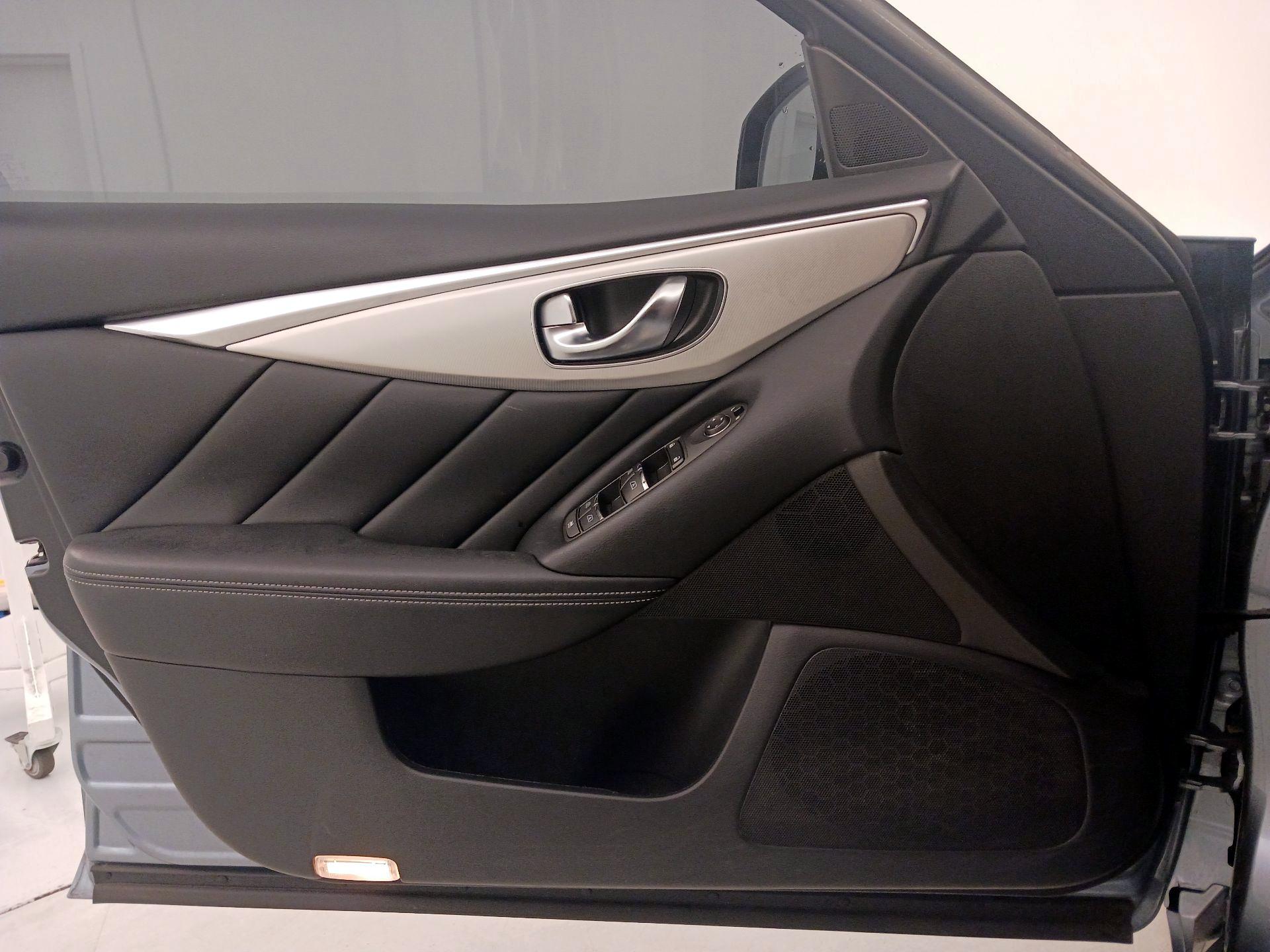 Thumbnail: 2020 INFINITI Q50 - 12