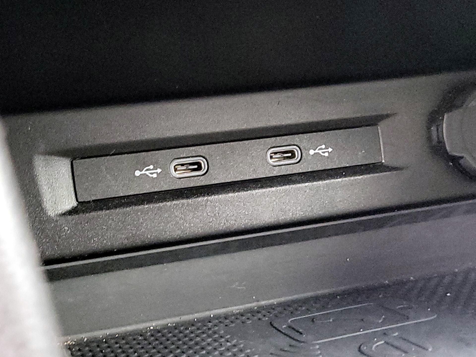 Thumbnail: 2022 Volkswagen Tiguan - 18