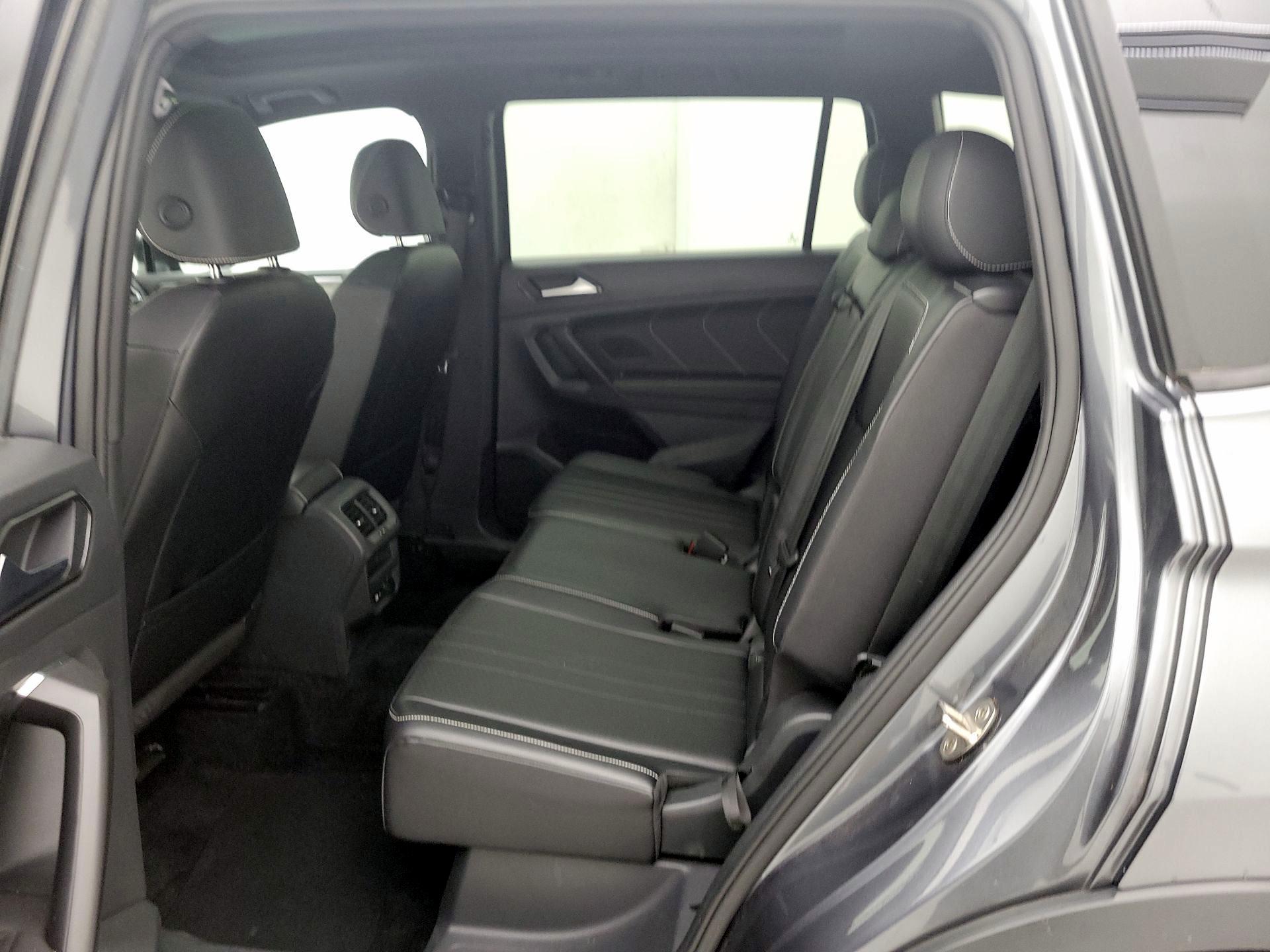 Thumbnail: 2022 Volkswagen Tiguan - 20