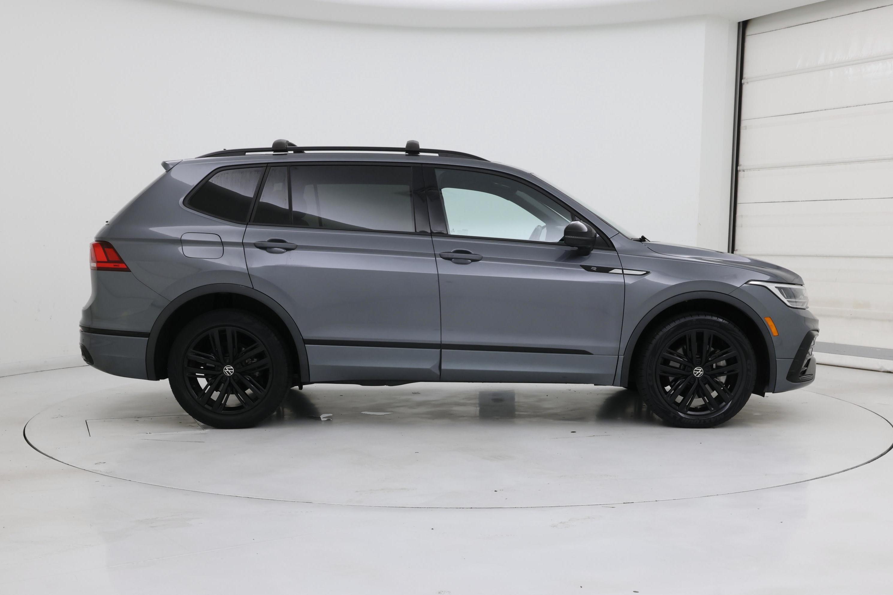 Thumbnail: 2022 Volkswagen Tiguan - 7