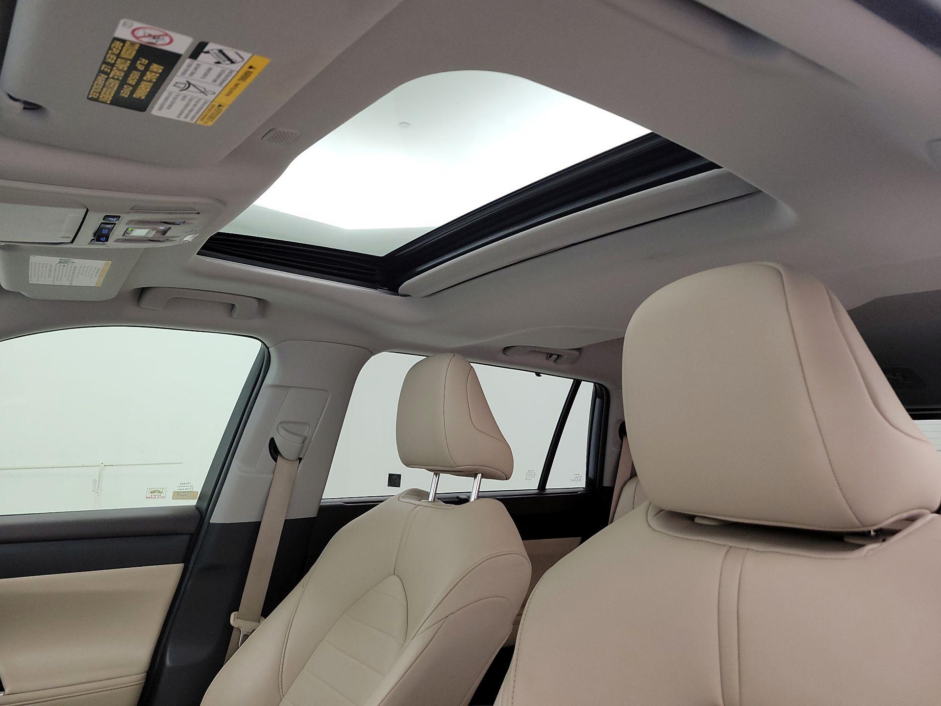 Thumbnail: 2020 Toyota Highlander - 19