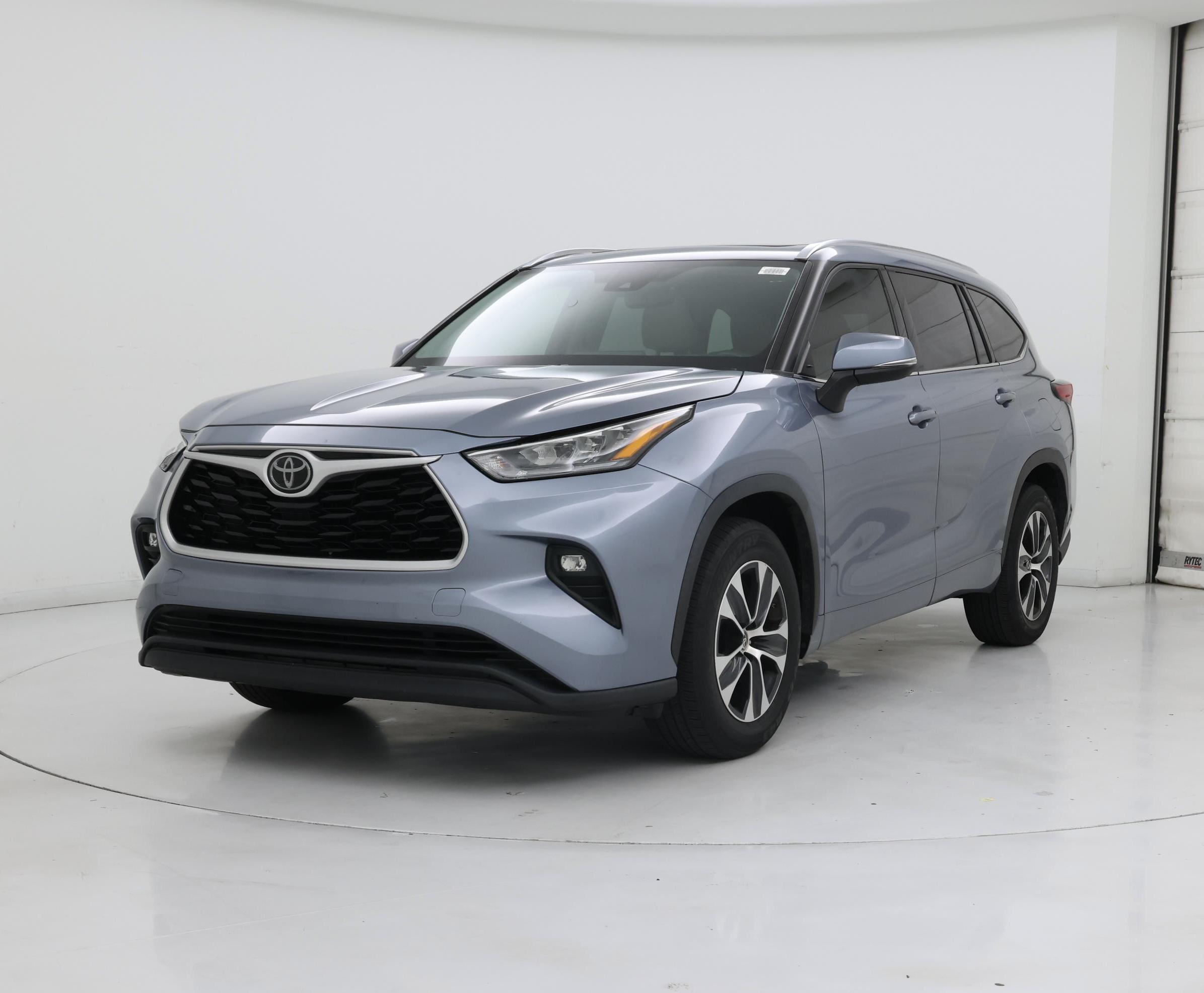 Thumbnail: 2020 Toyota Highlander - 4