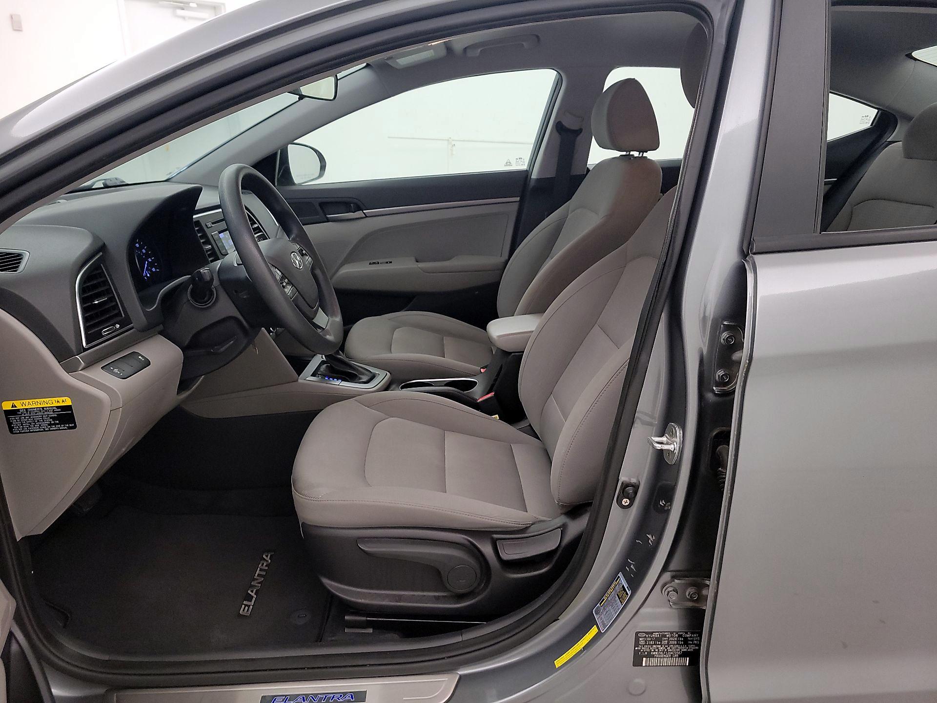 Thumbnail: 2018 Hyundai Elantra - 11