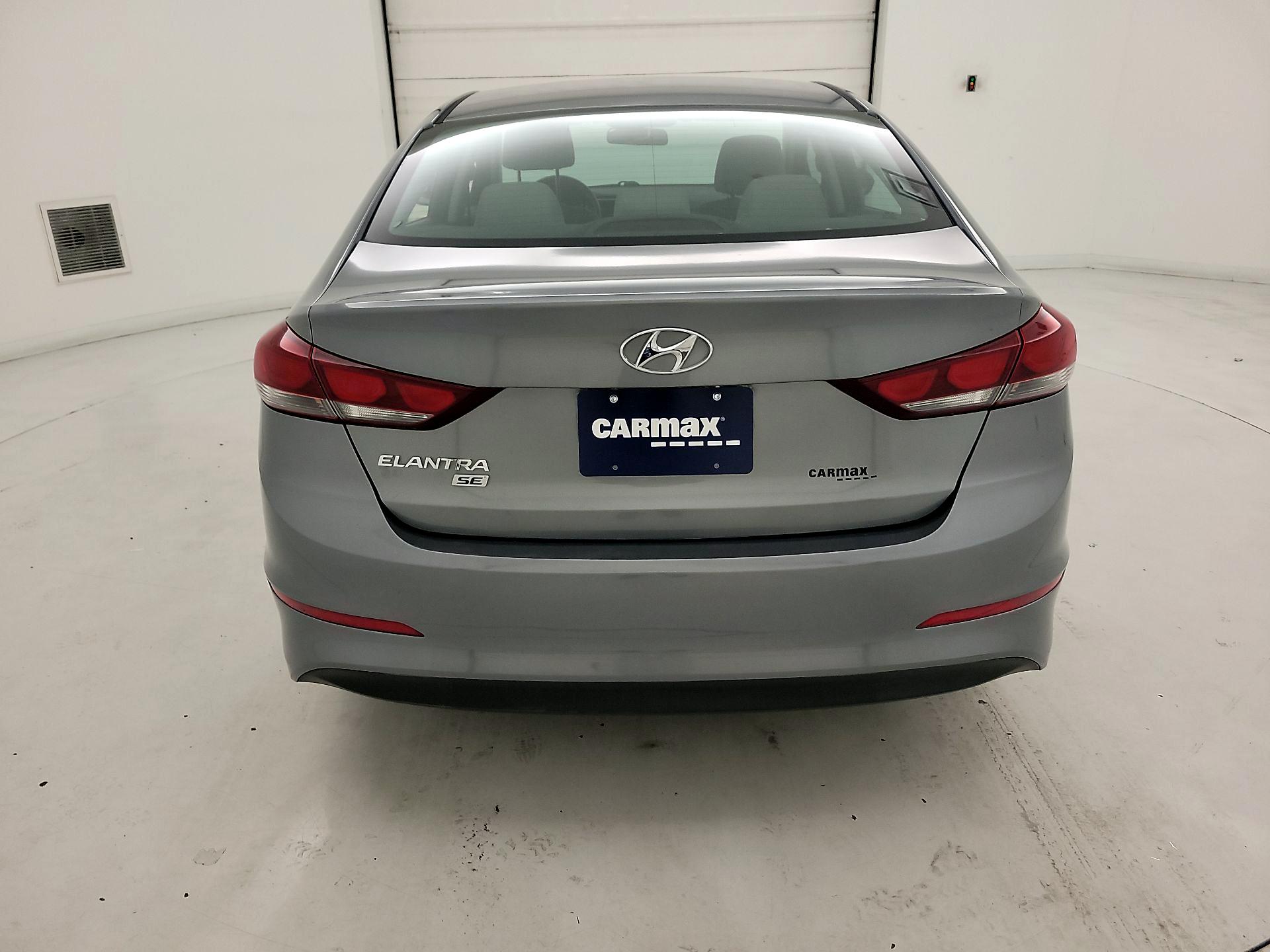 Thumbnail: 2018 Hyundai Elantra - 19