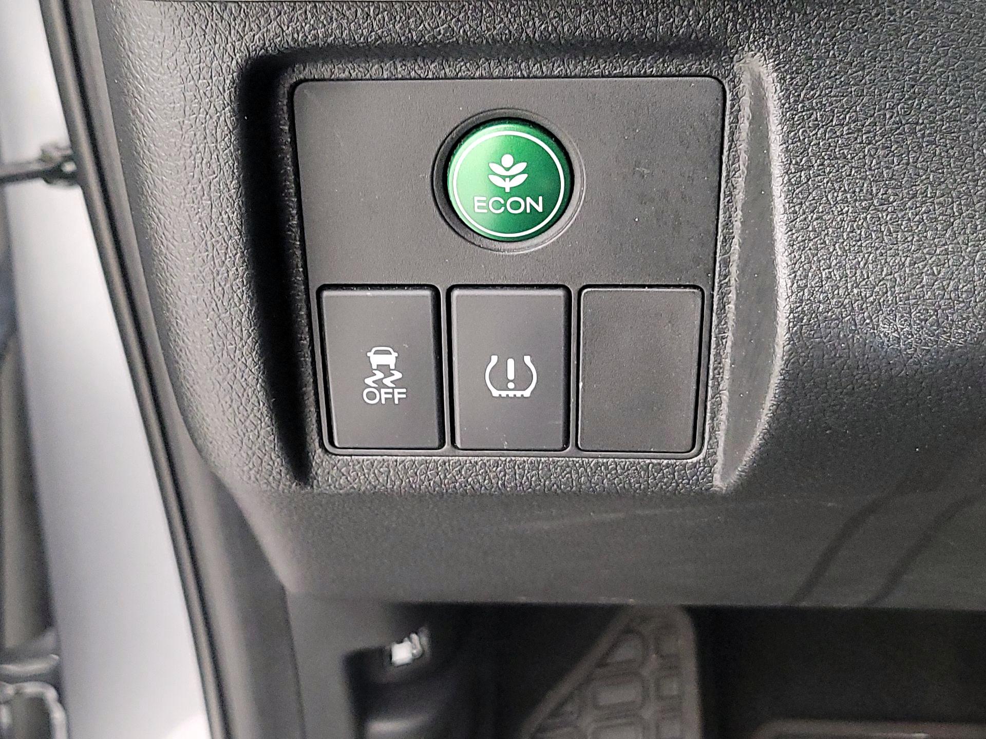 Thumbnail: 2018 Honda HR-V - 13