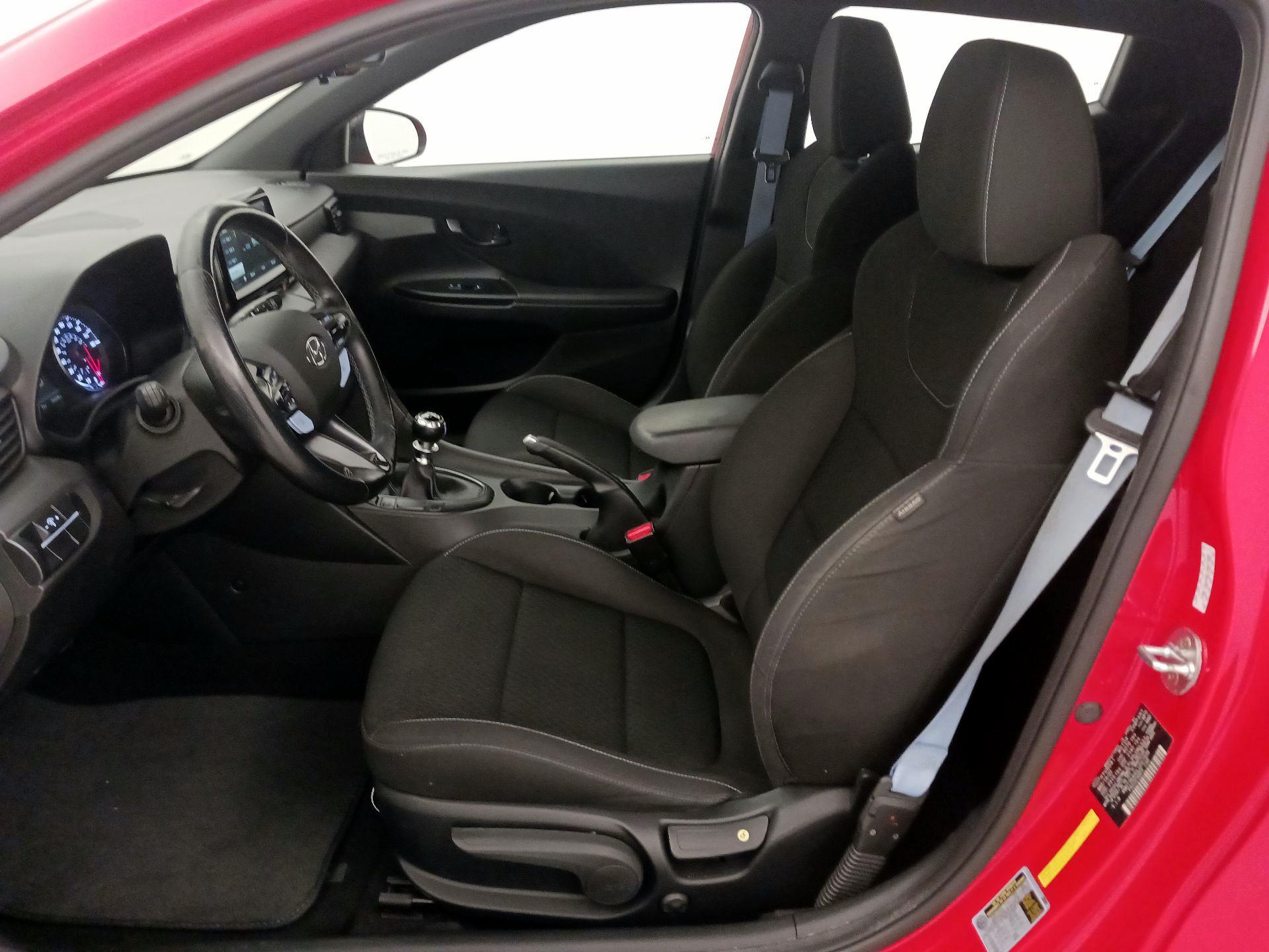 Thumbnail: 2020 Hyundai Veloster - 11