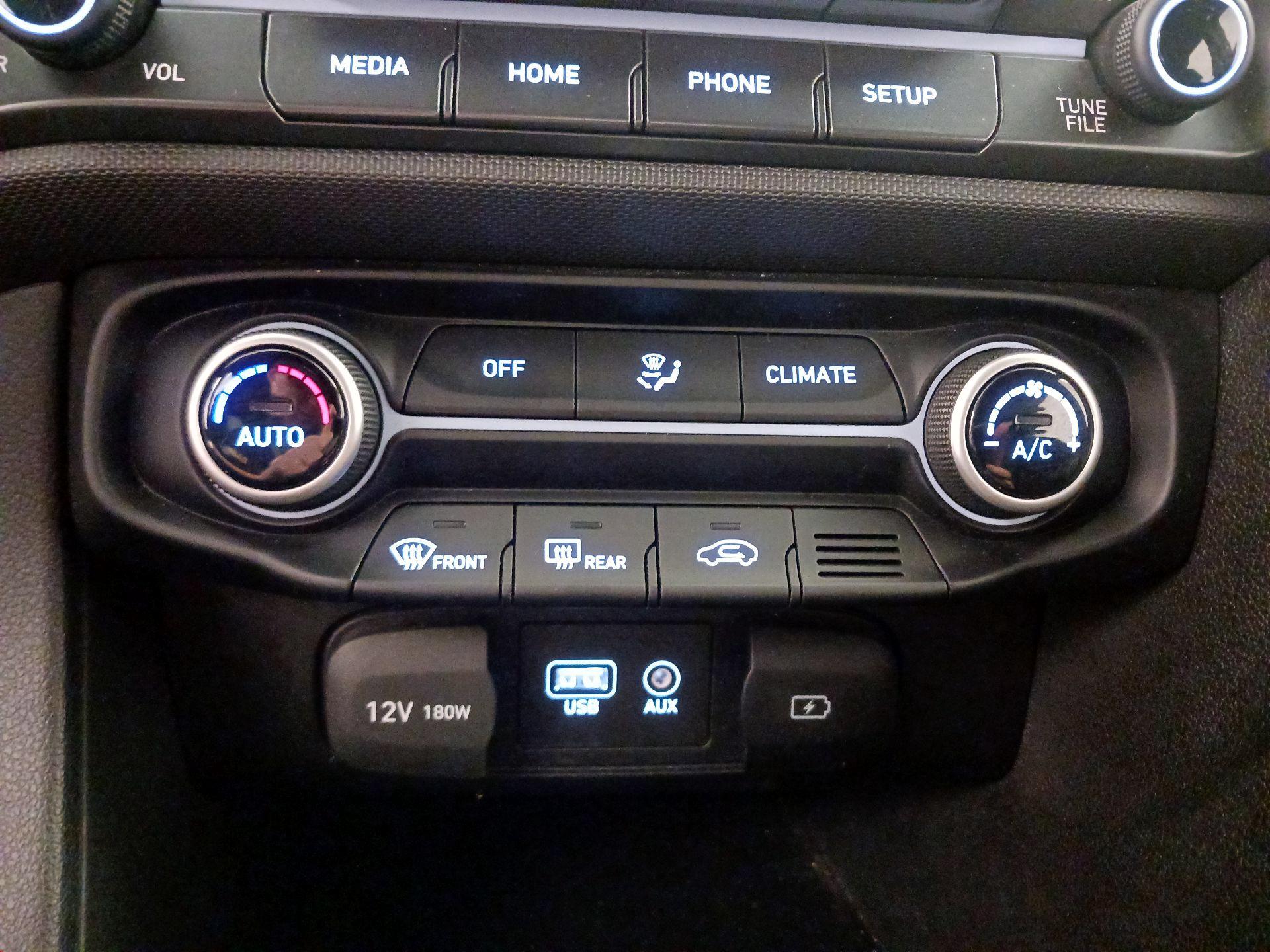 Thumbnail: 2020 Hyundai Veloster - 16