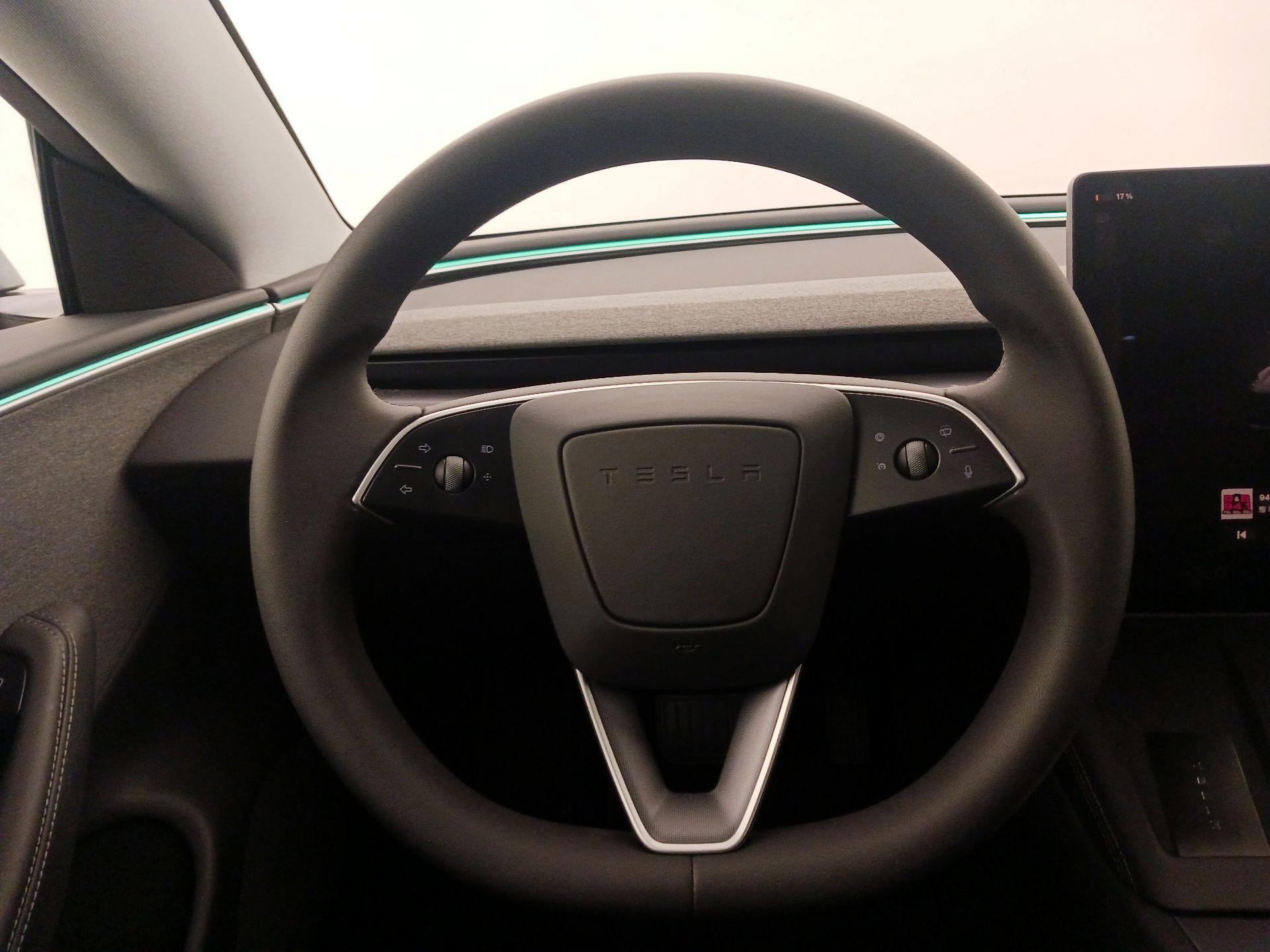 Thumbnail: 2025 Tesla Model 3 - 10