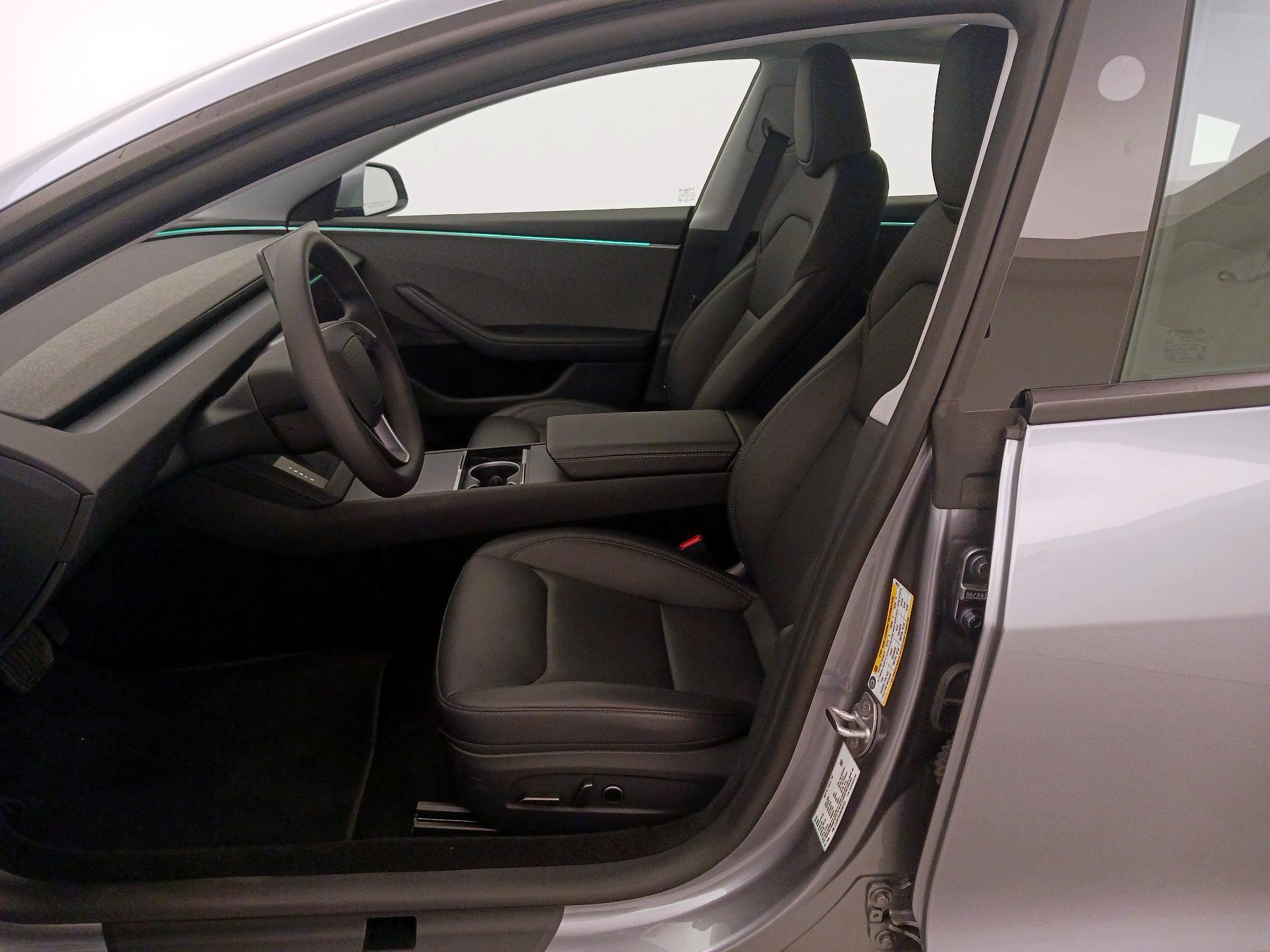 Thumbnail: 2025 Tesla Model 3 - 11