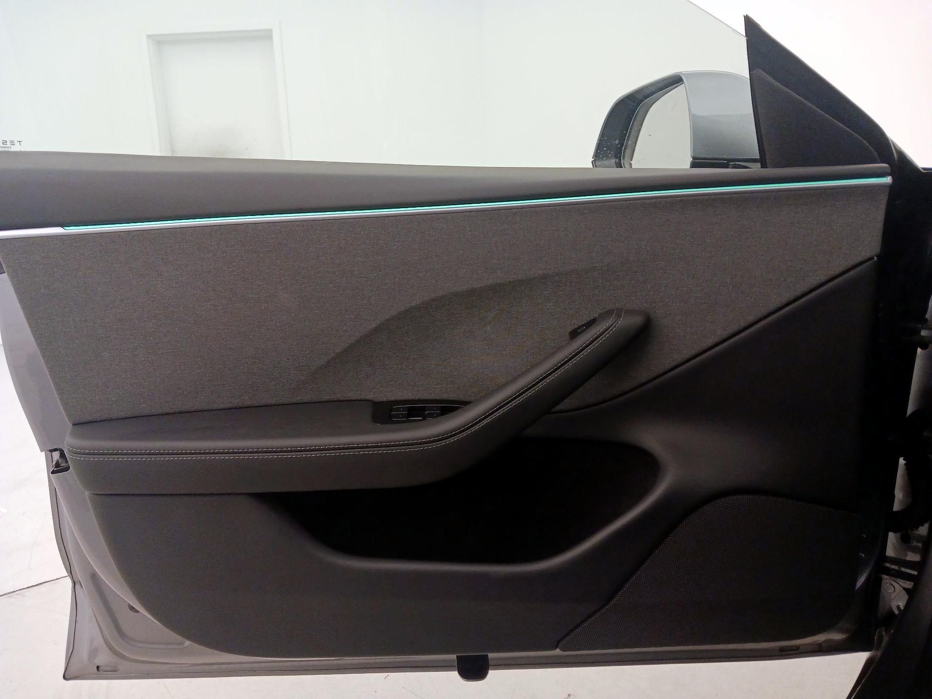 Thumbnail: 2025 Tesla Model 3 - 12