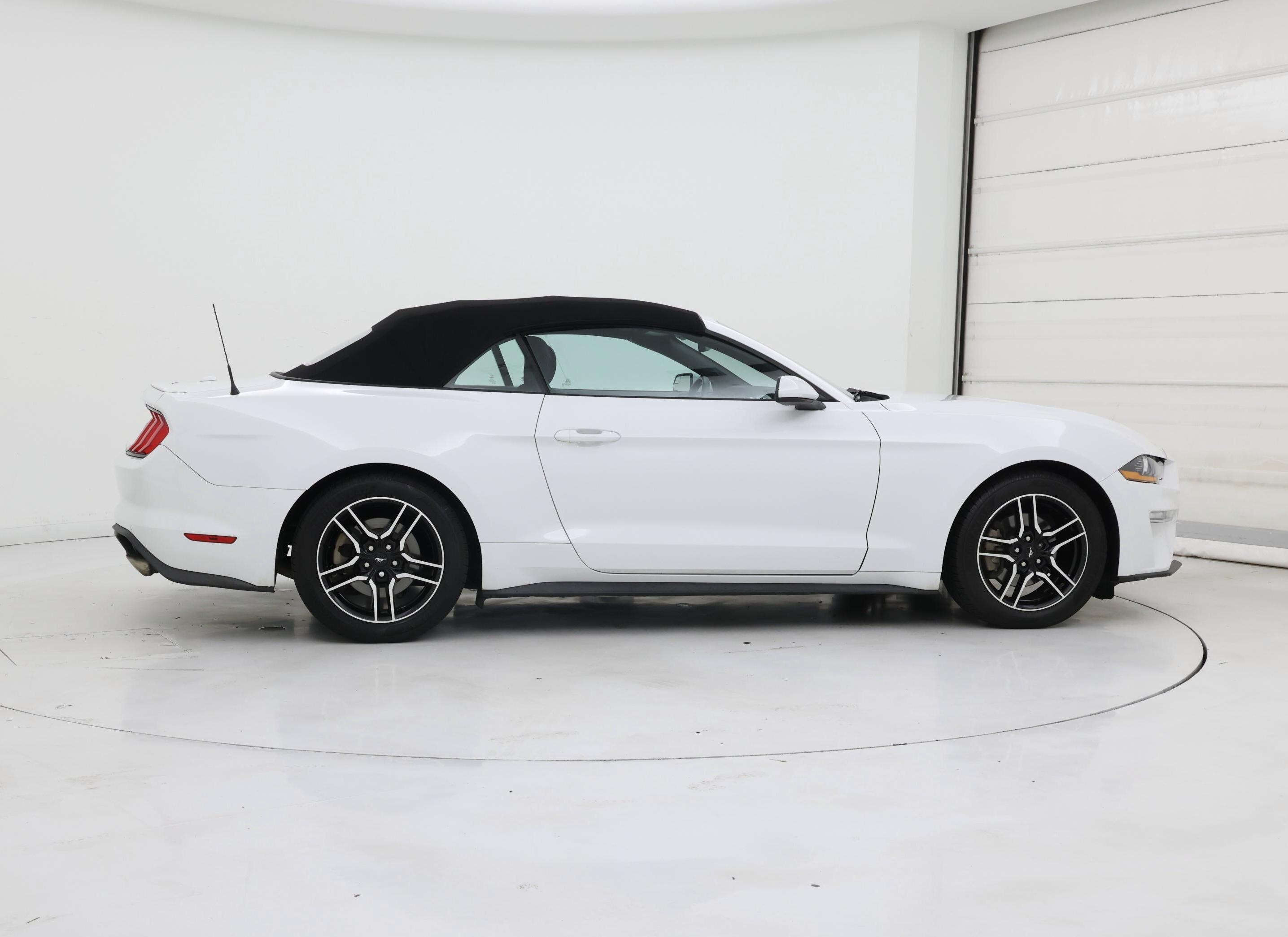 Thumbnail: 2019 Ford Mustang - 7