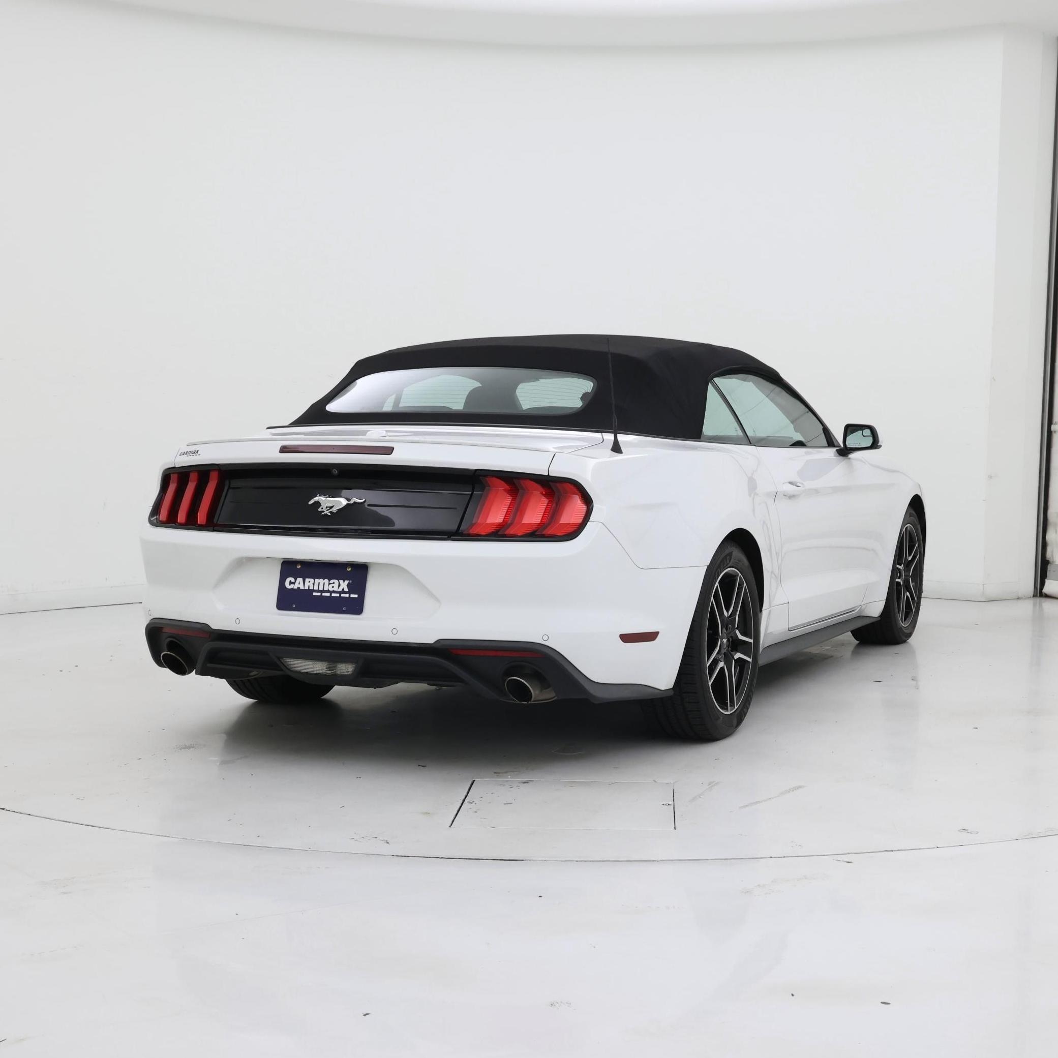 Thumbnail: 2019 Ford Mustang - 8