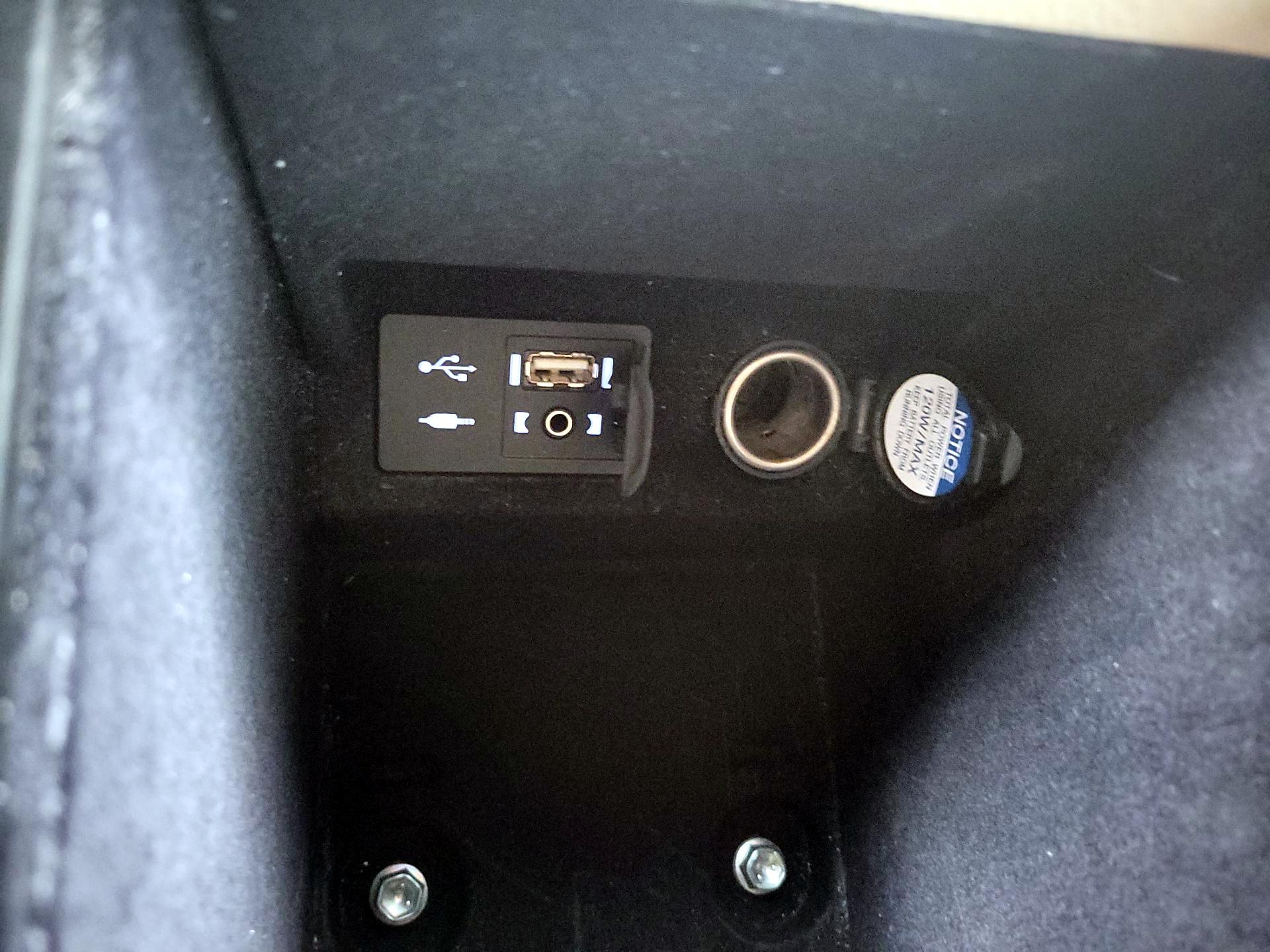 Thumbnail: 2014 Lexus ES - 18