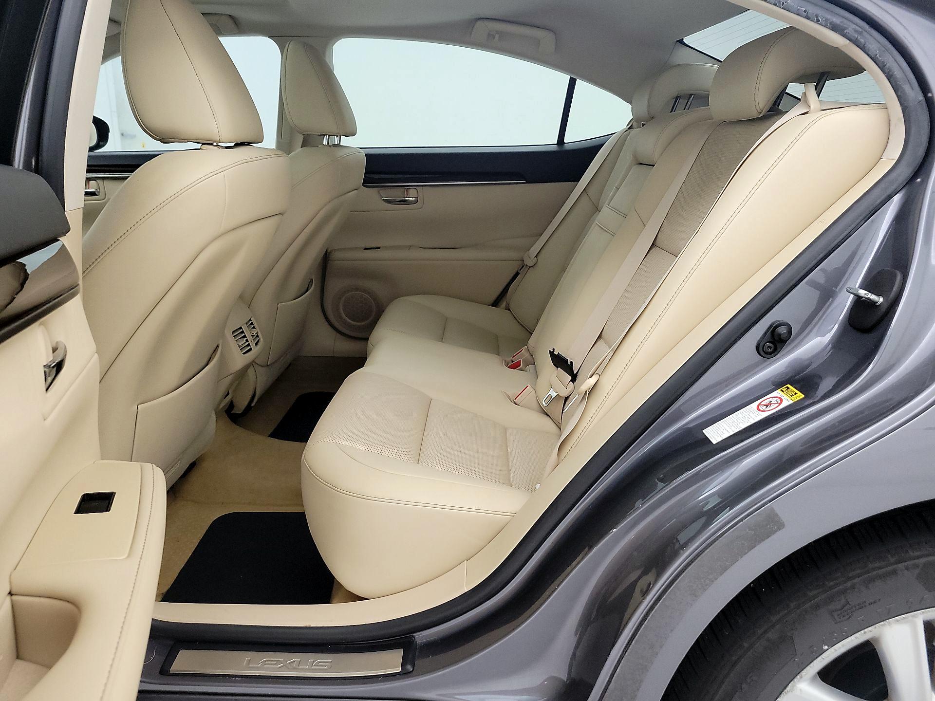 Thumbnail: 2014 Lexus ES - 20