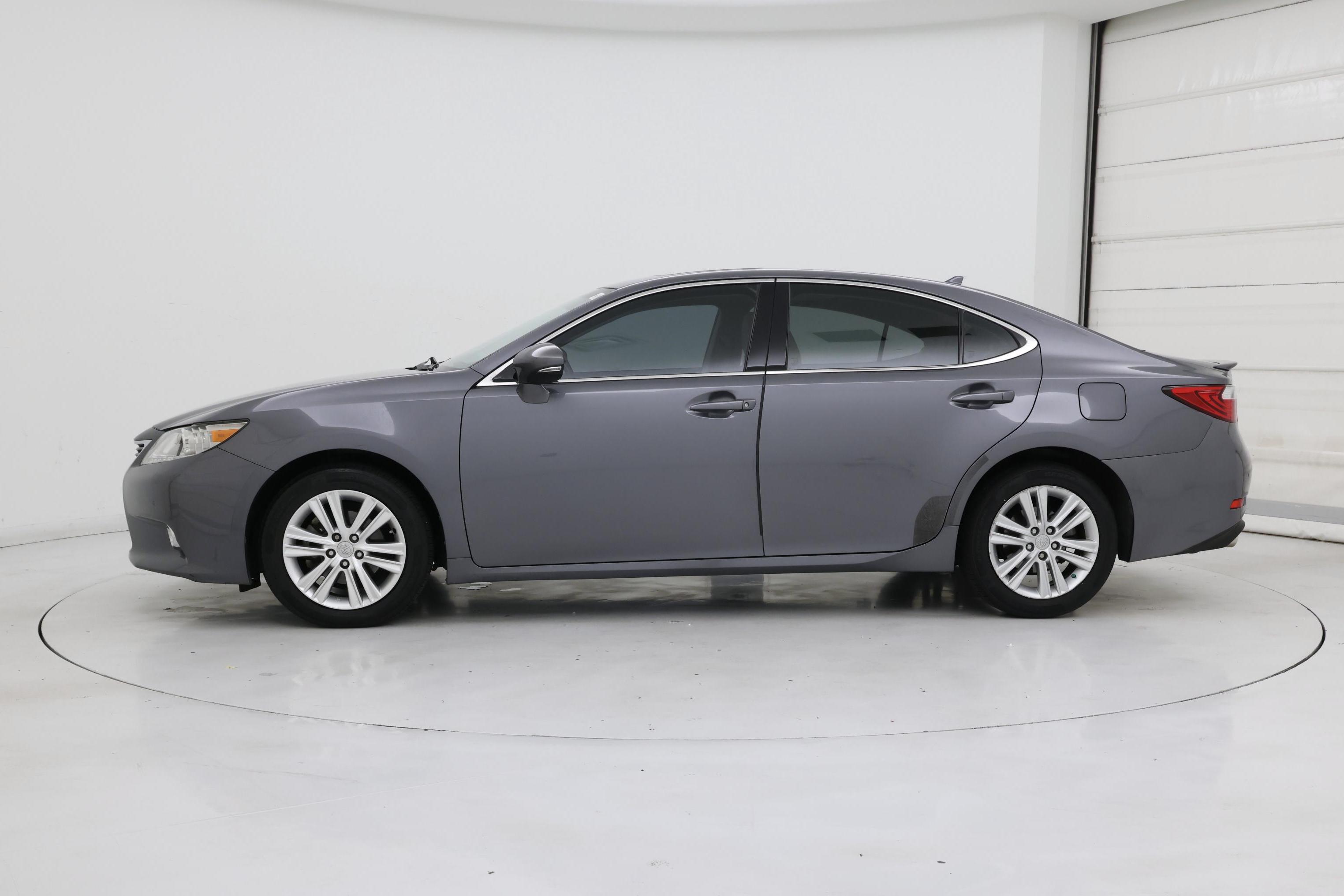 Thumbnail: 2014 Lexus ES - 3