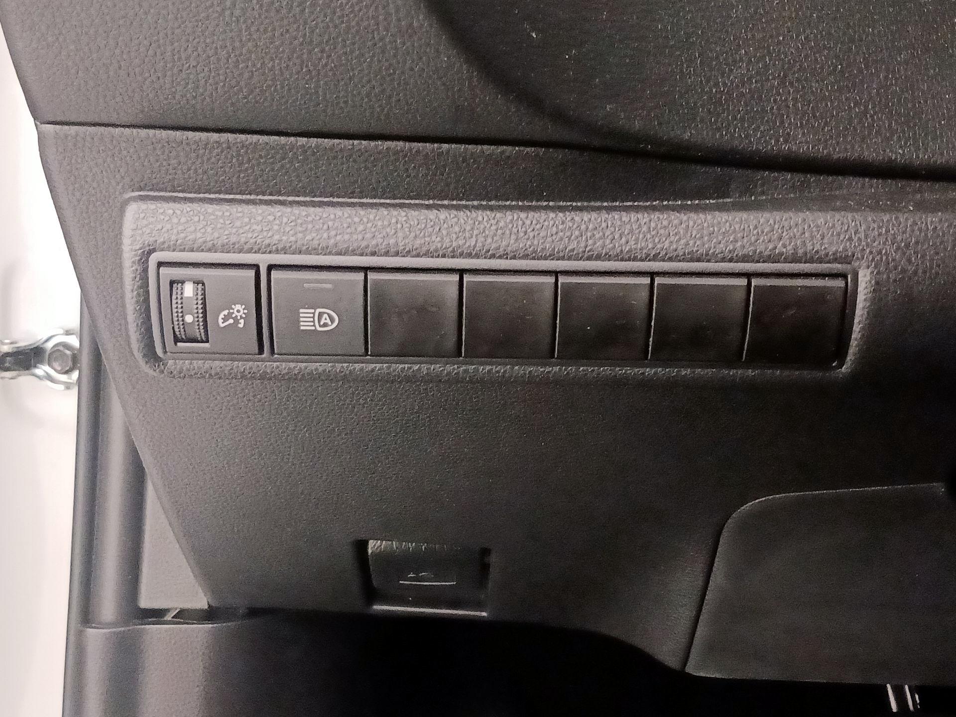 Thumbnail: 2024 Toyota Corolla - 13