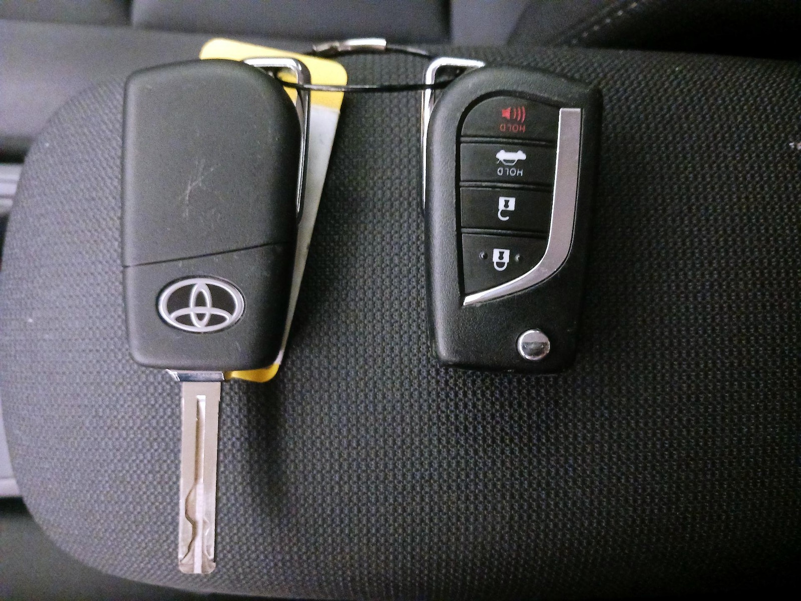 2024 Toyota Corolla LE - Photo 23