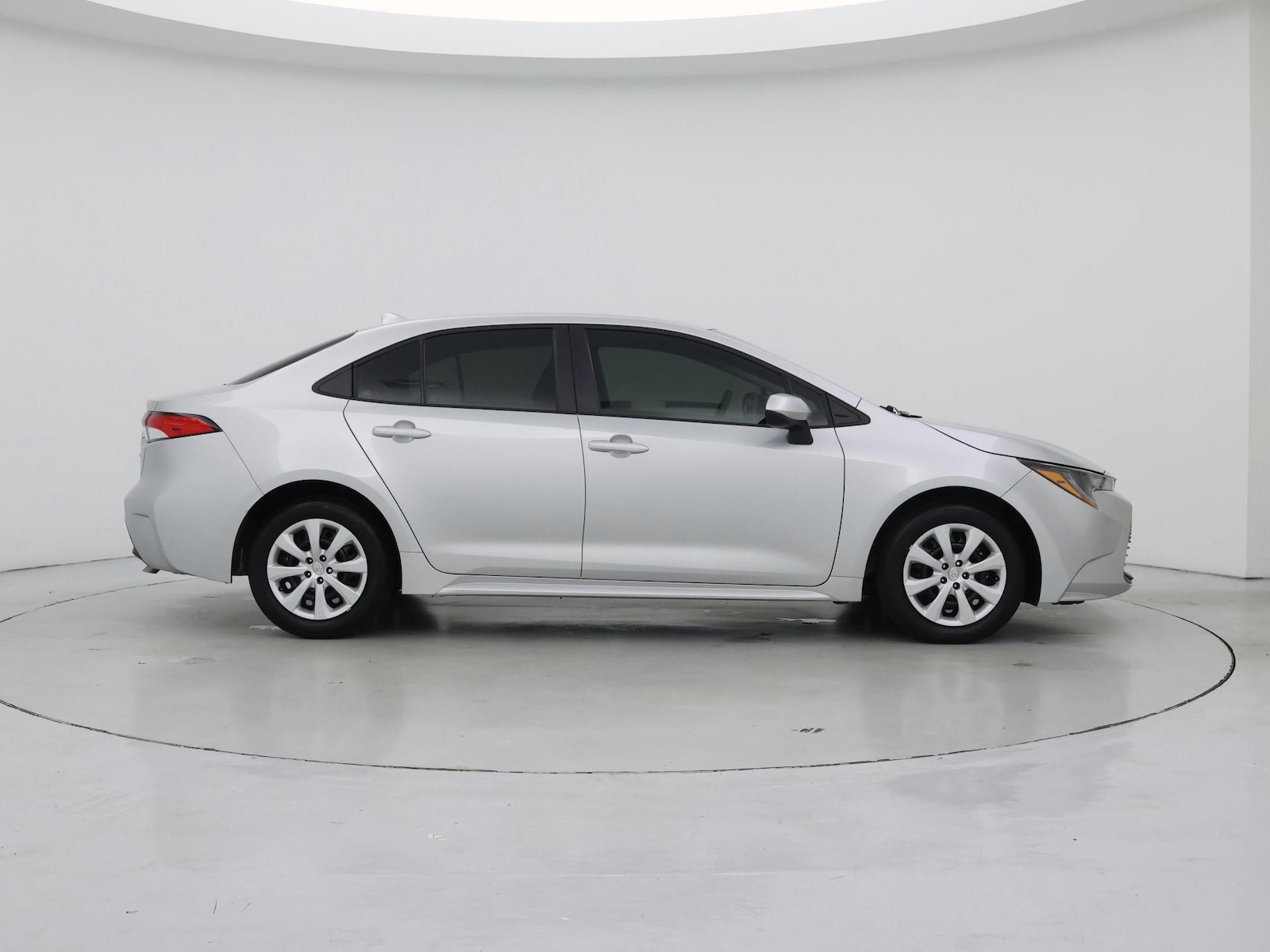 2024 Toyota Corolla LE - Photo 8