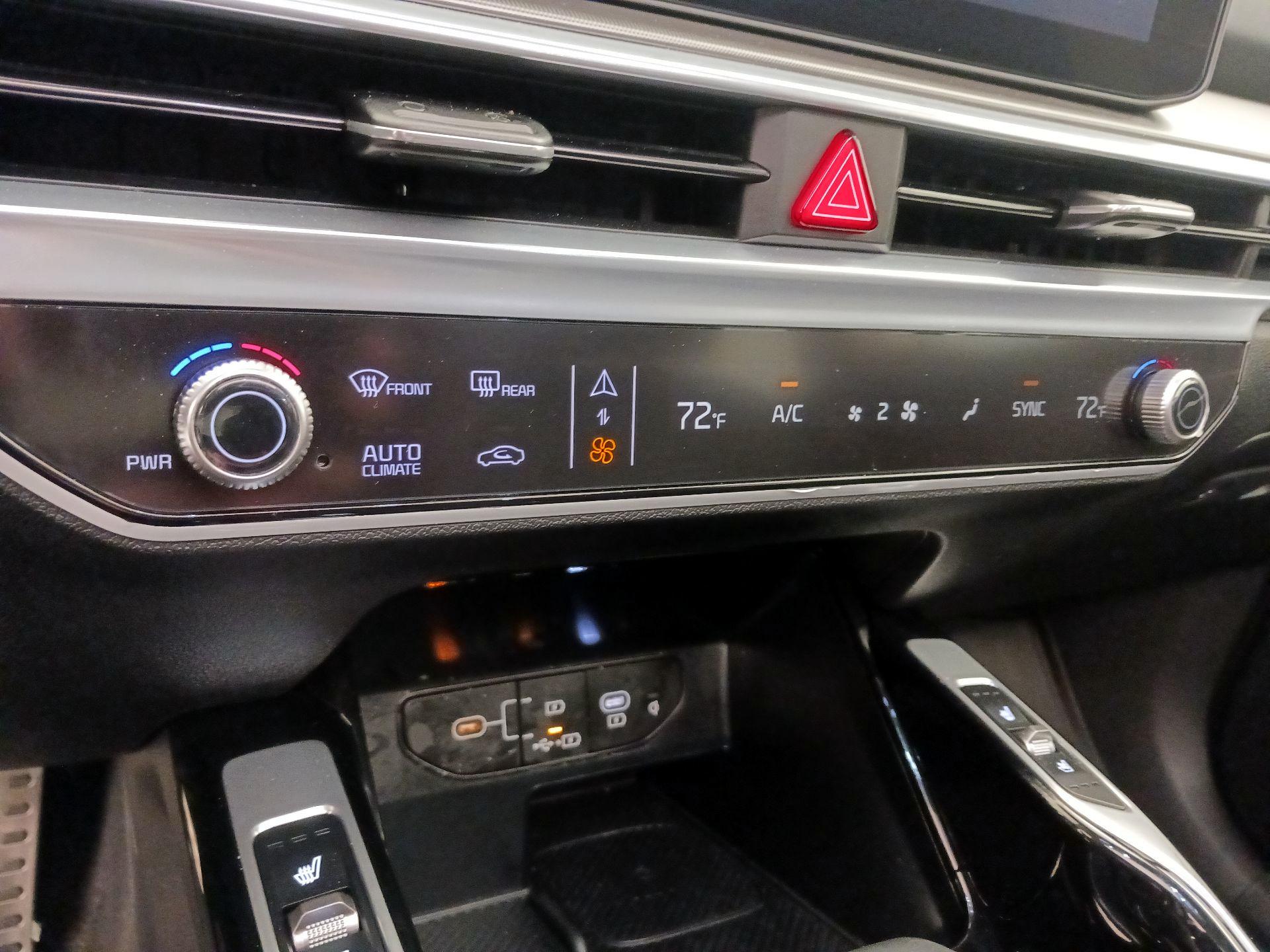 Thumbnail: 2026 Kia Sorento - 17