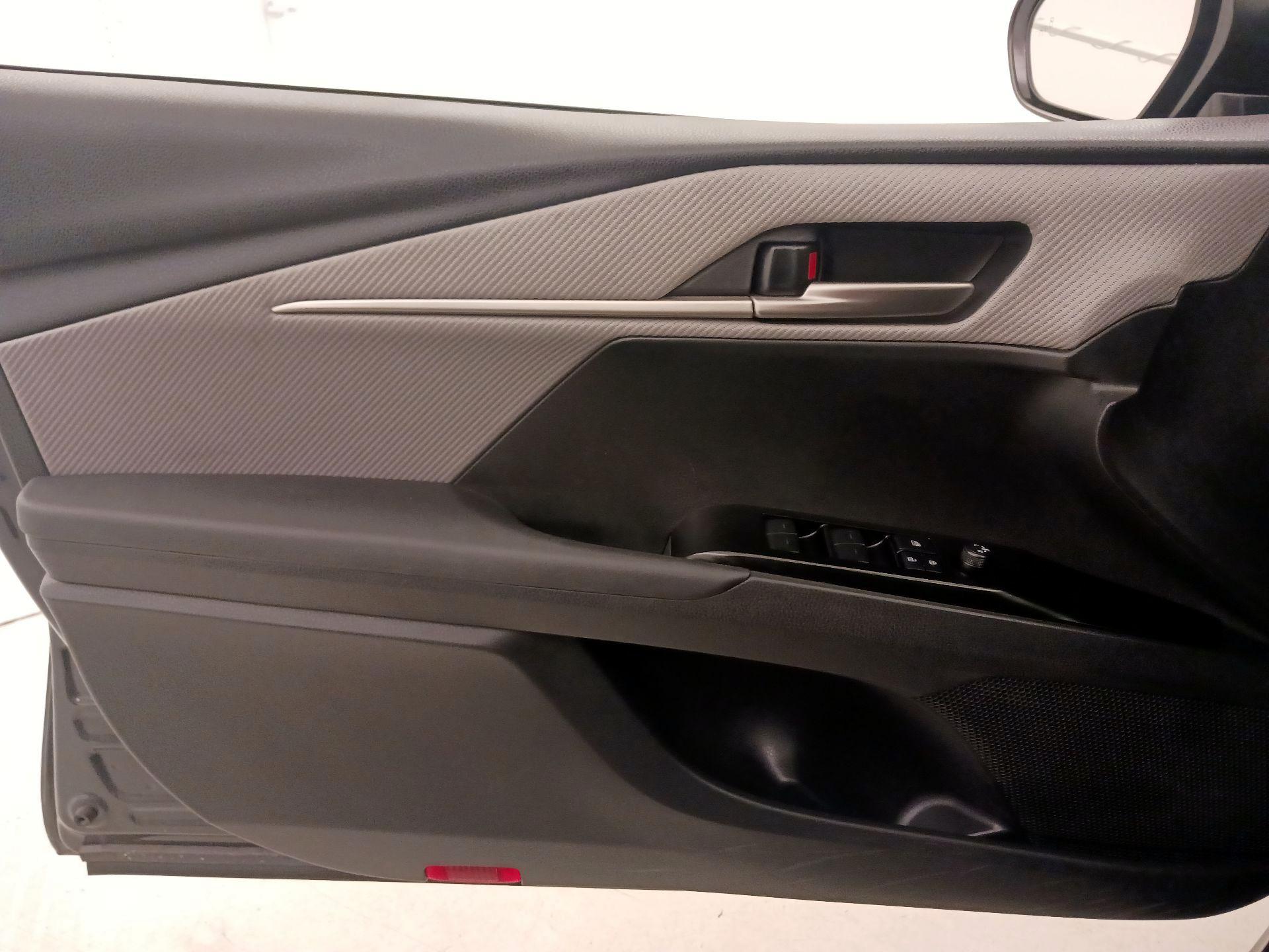 Thumbnail: 2025 Toyota Camry - 12
