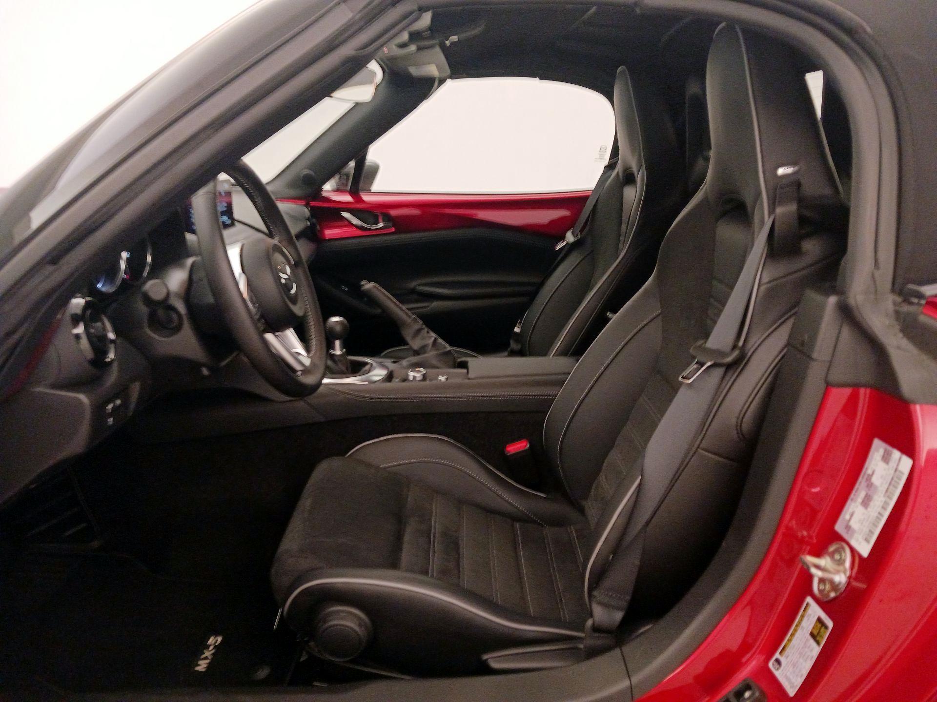 Thumbnail: 2025 Mazda MX-5 Miata - 11