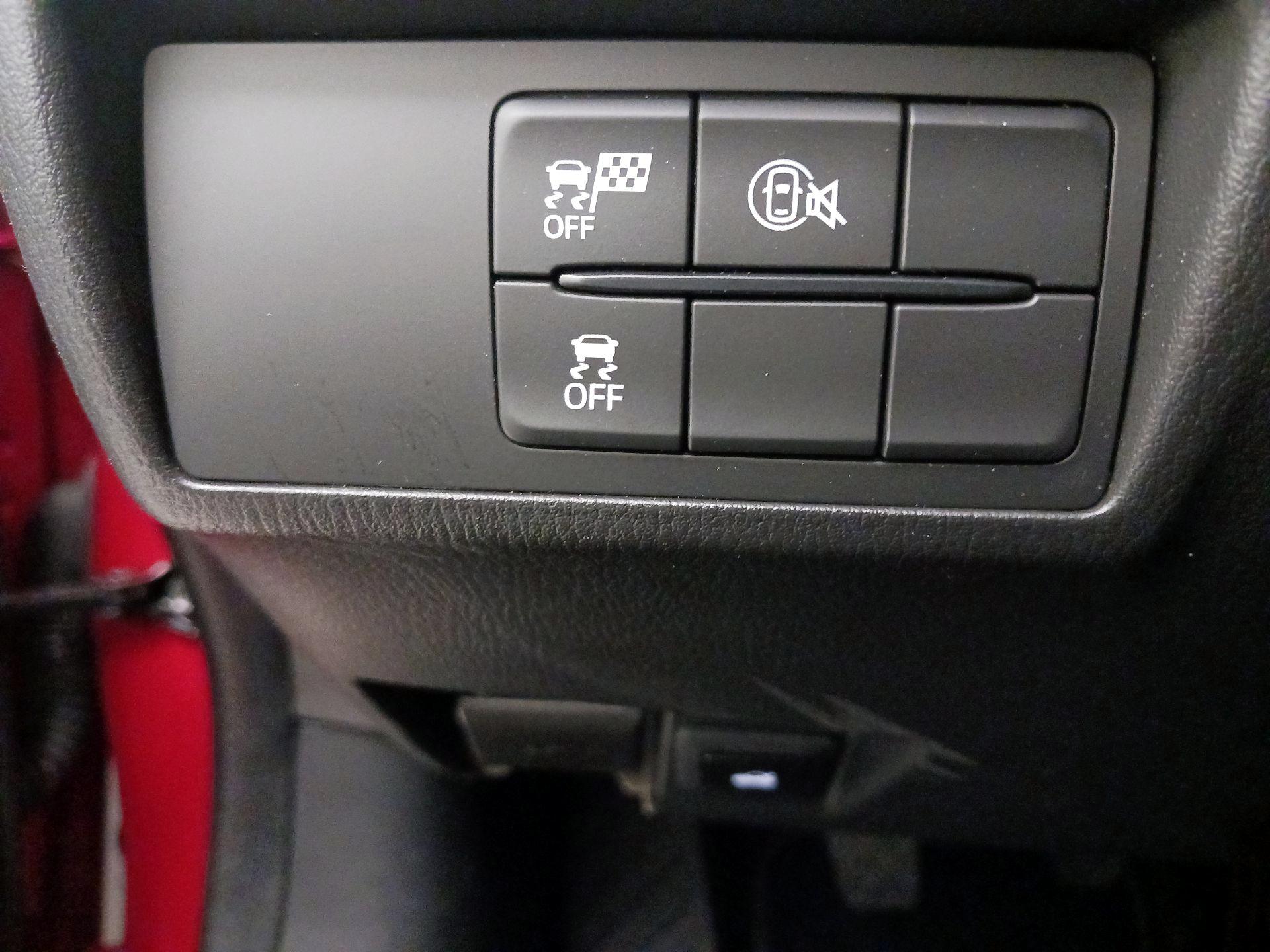 Thumbnail: 2025 Mazda MX-5 Miata - 13