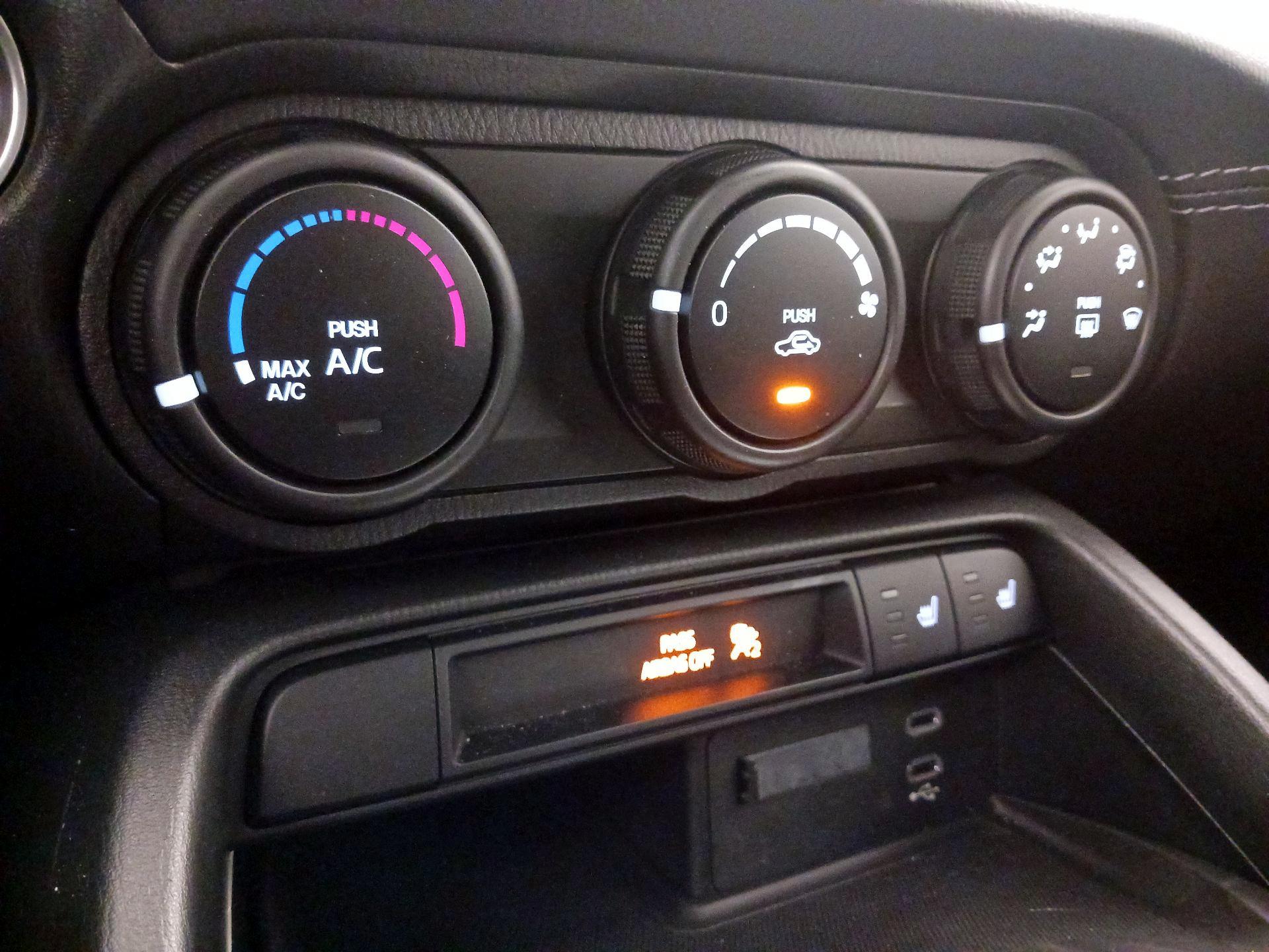 Thumbnail: 2025 Mazda MX-5 Miata - 16