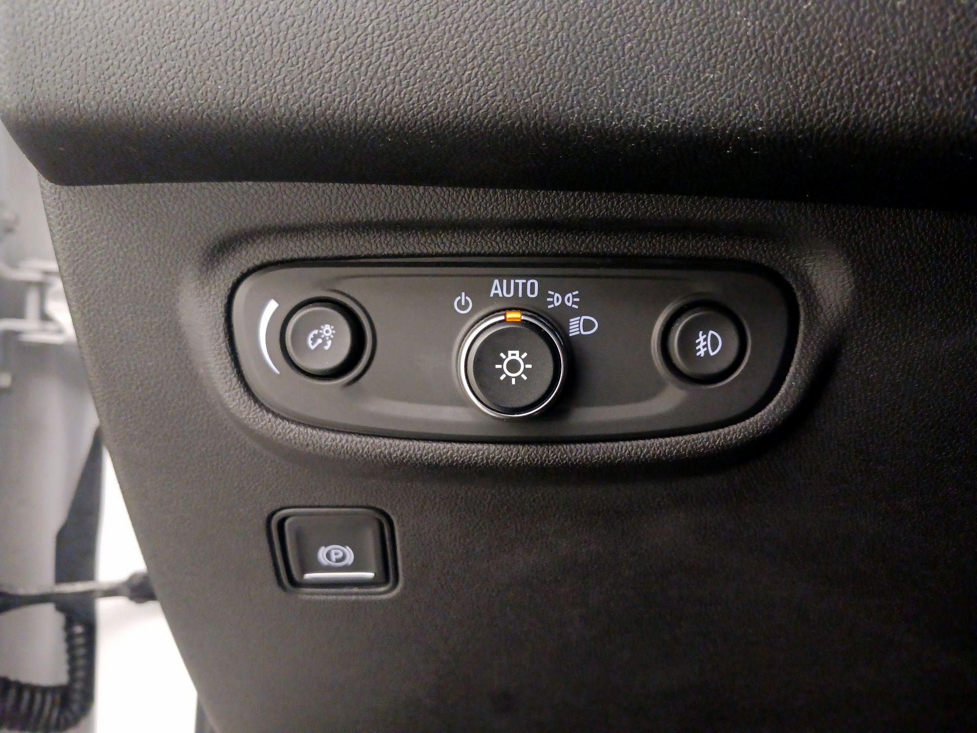 Thumbnail: 2020 GMC Terrain - 13