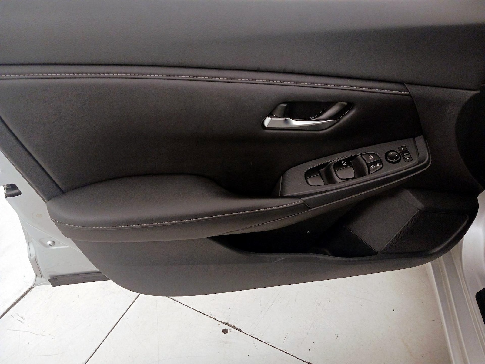 2022 Nissan Sentra SV - Photo 13
