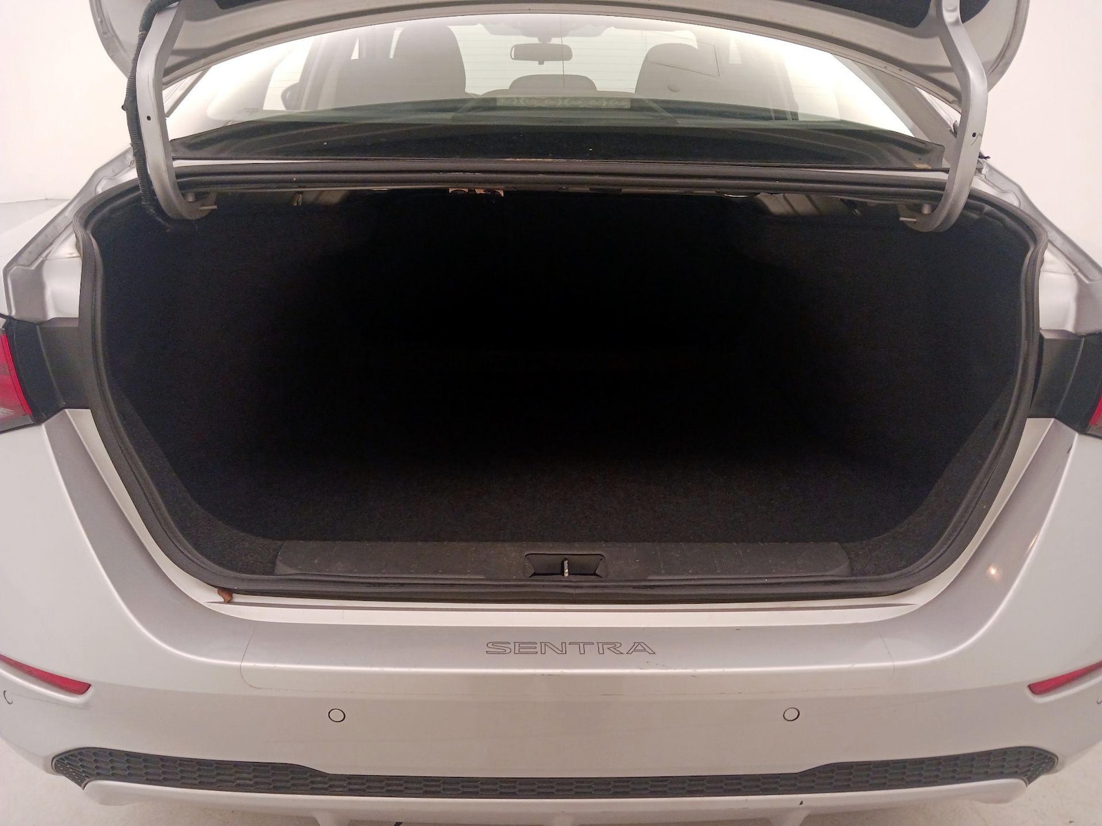 2022 Nissan Sentra SV - Photo 21