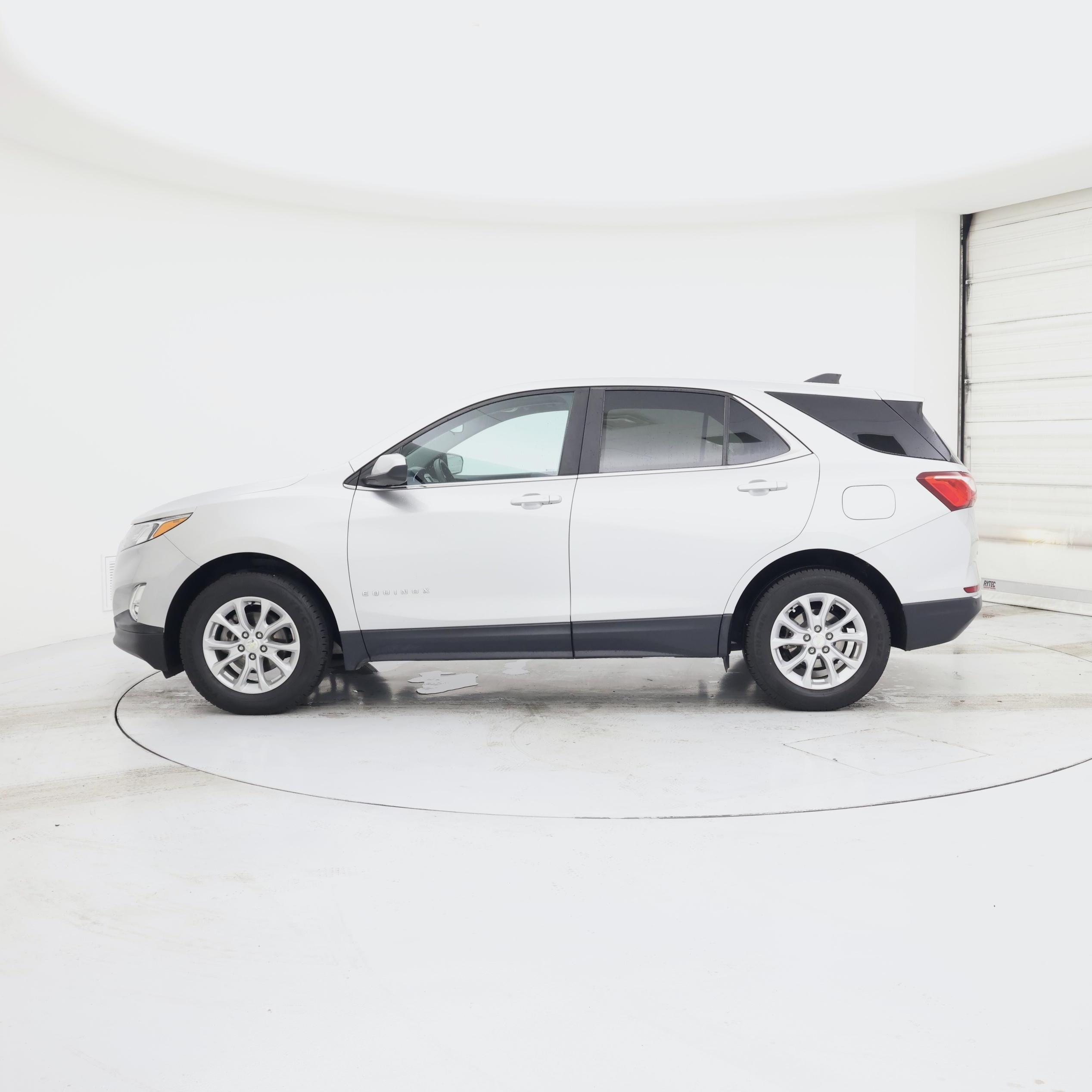 Thumbnail: 2021 Chevrolet Equinox - 3