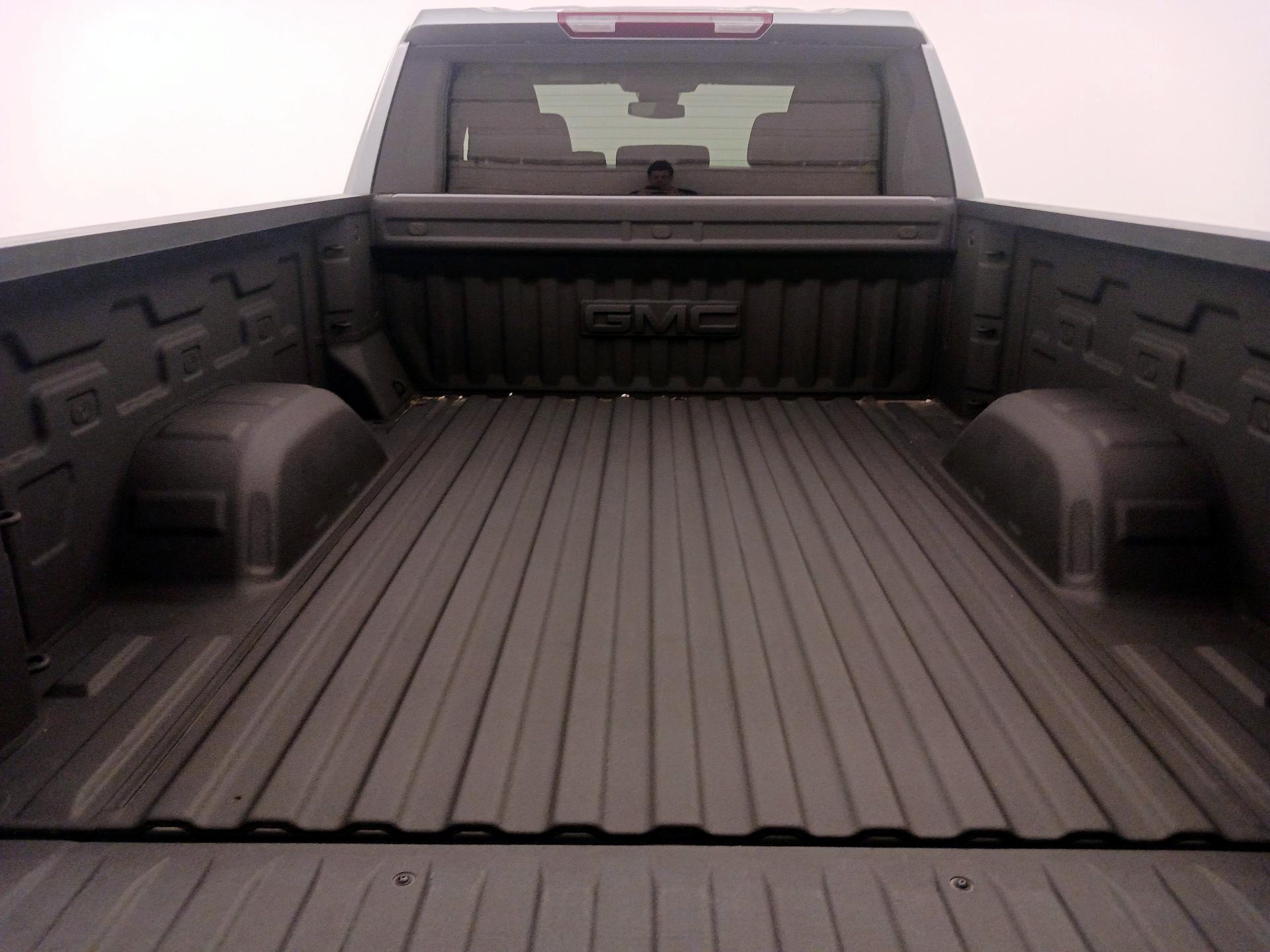 Thumbnail: 2023 GMC Sierra 1500 - 20