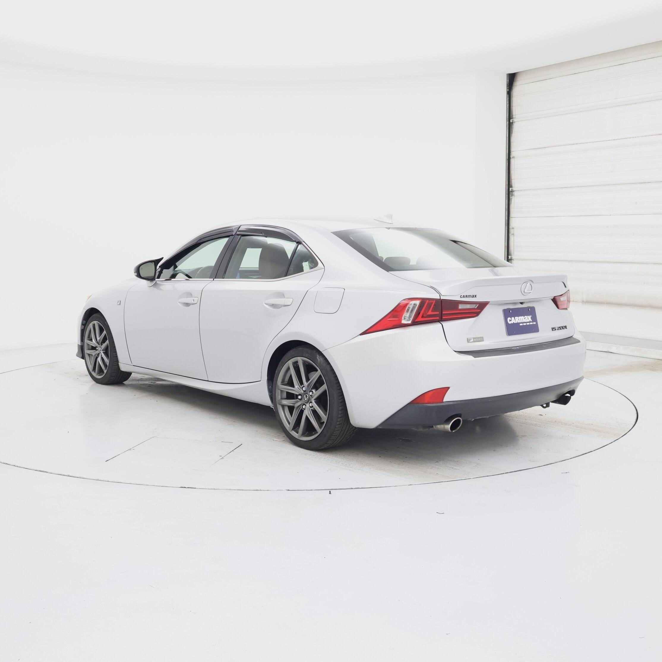 Thumbnail: 2016 Lexus IS - 2