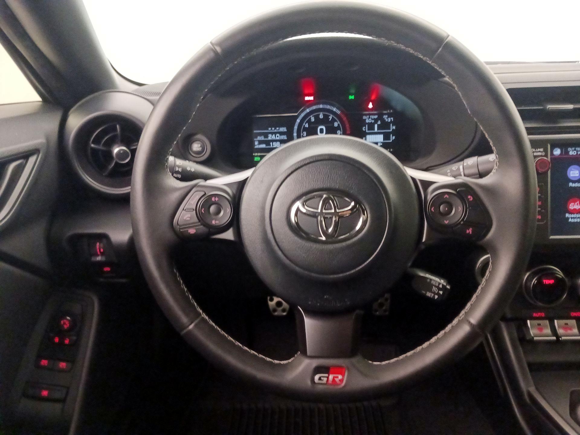 Thumbnail: 2023 Toyota GR86 - 10