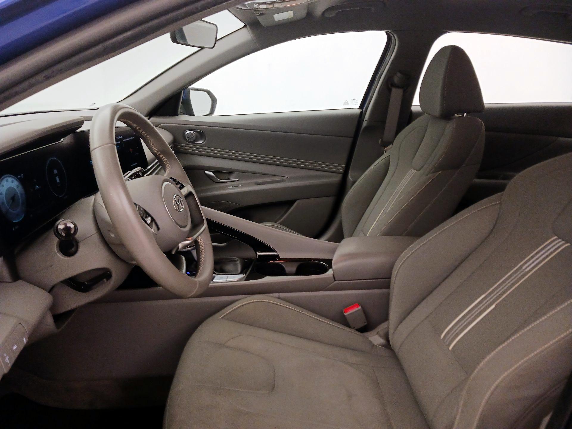 Thumbnail: 2023 Hyundai Elantra - 11