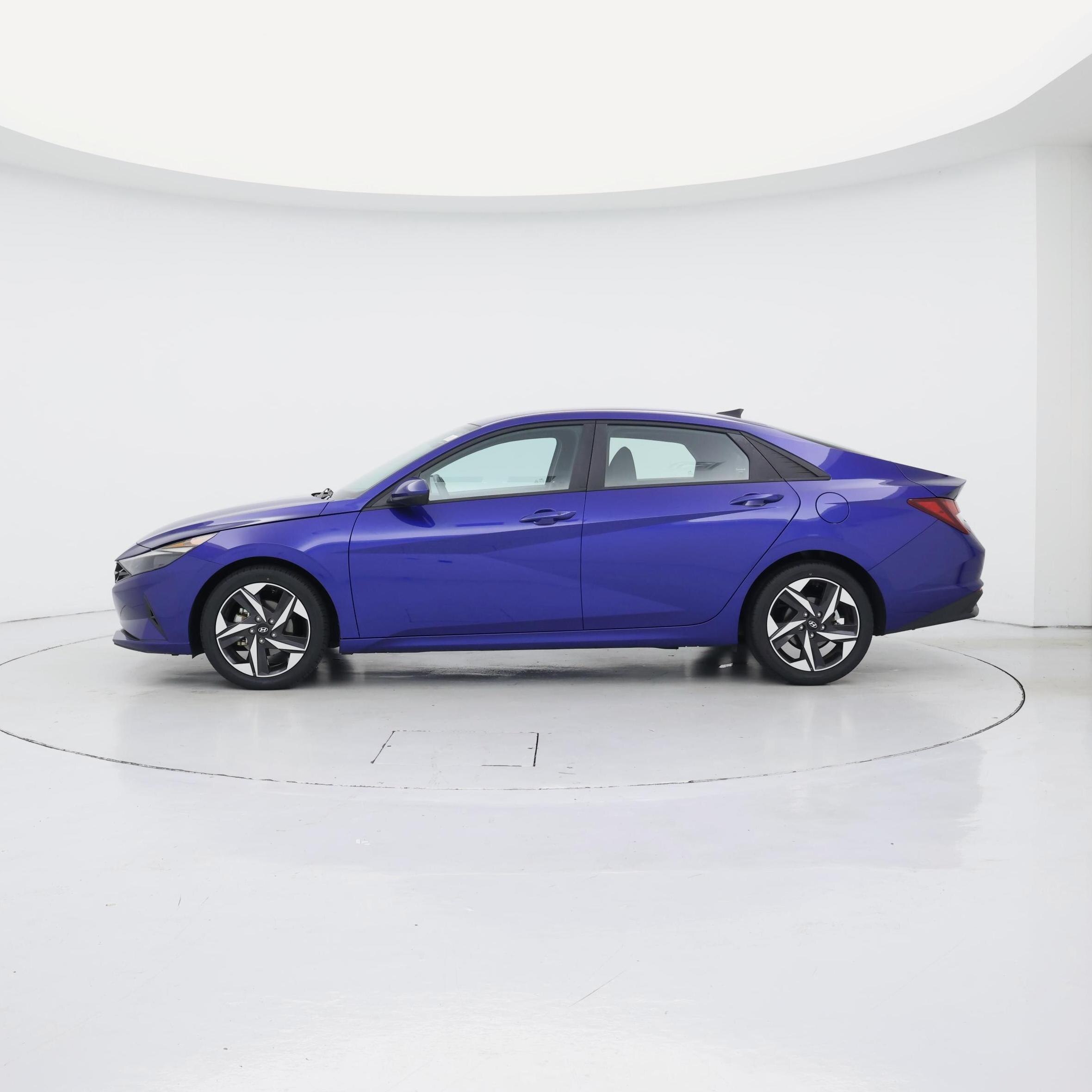 Thumbnail: 2023 Hyundai Elantra - 3