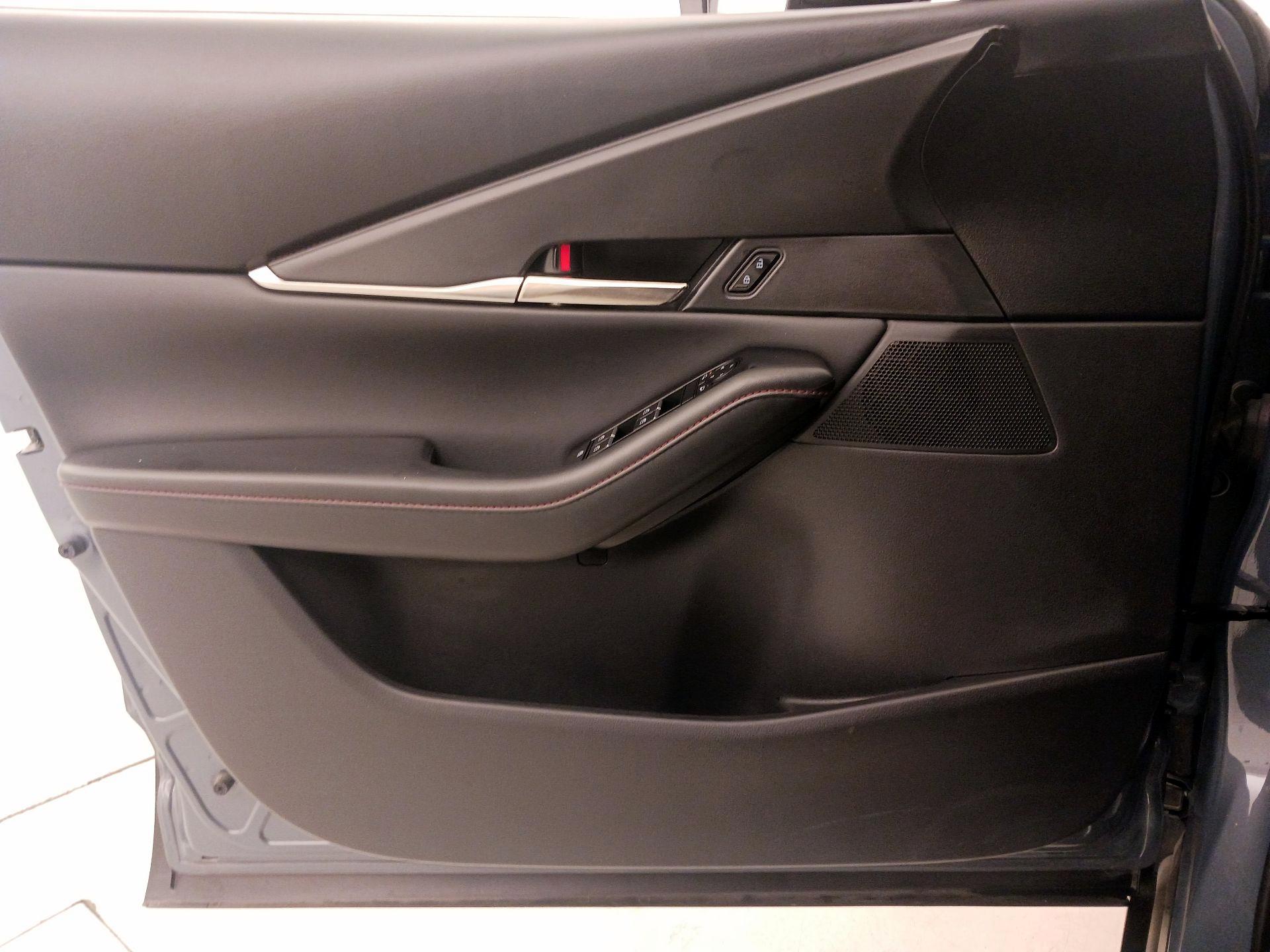 Thumbnail: 2022 Mazda CX-30 - 12
