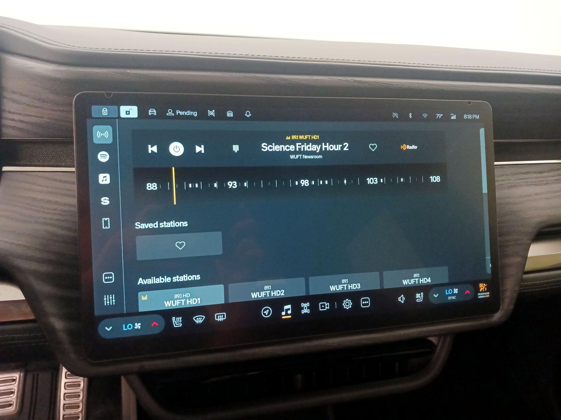 Thumbnail: 2022 Rivian R1T - 15