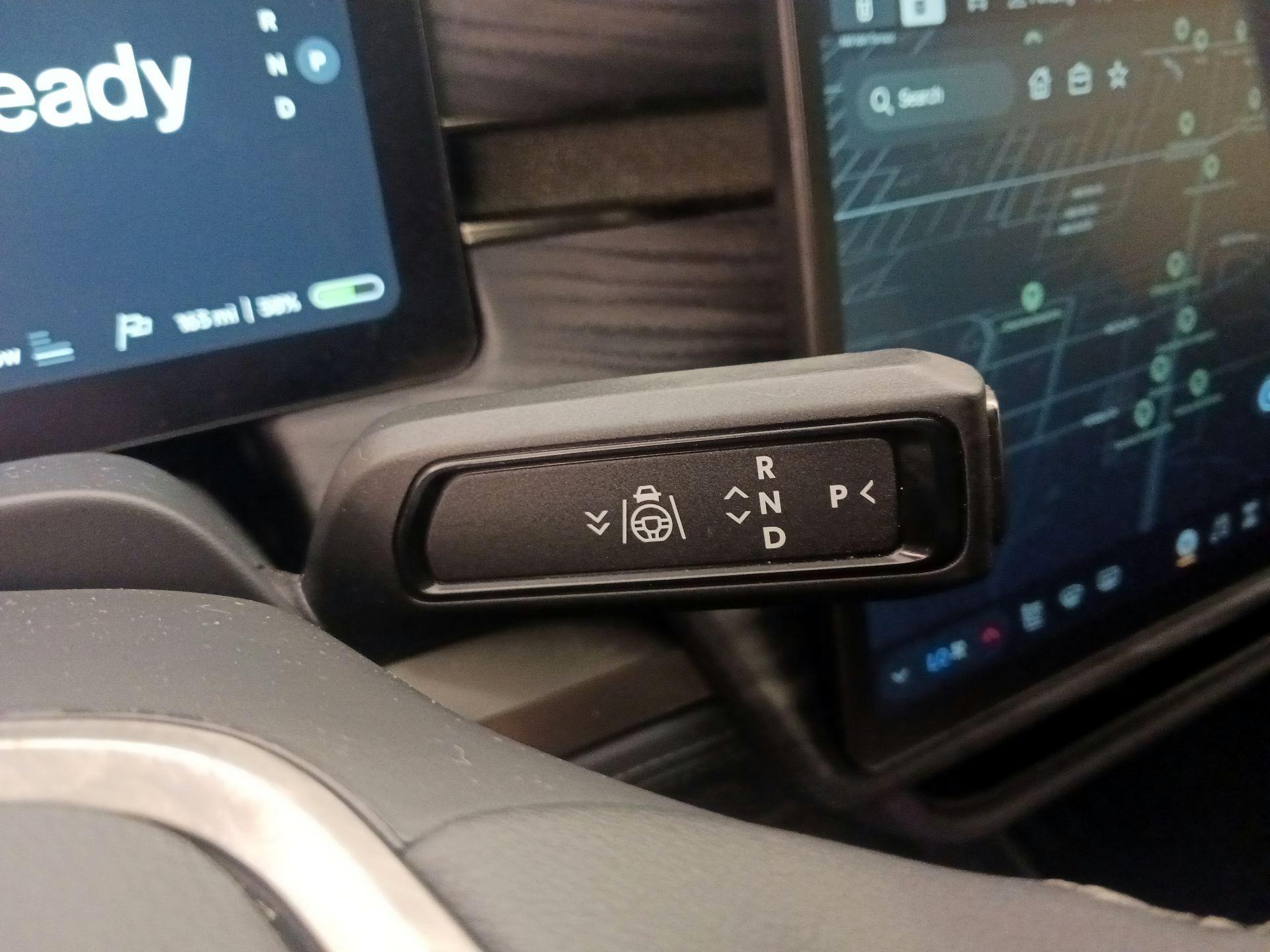 Thumbnail: 2022 Rivian R1T - 17