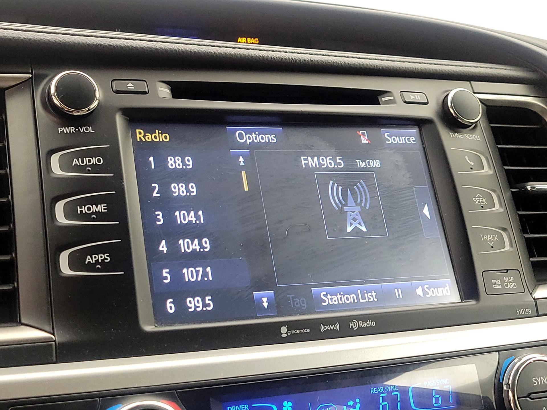 Thumbnail: 2016 Toyota Highlander - 15