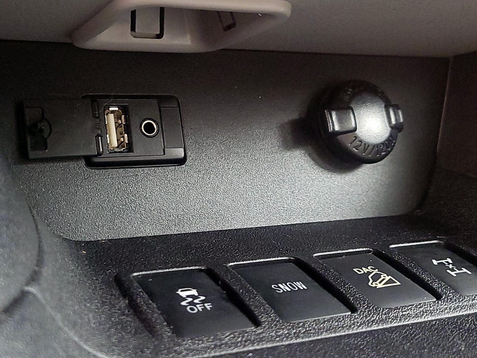 Thumbnail: 2016 Toyota Highlander - 18