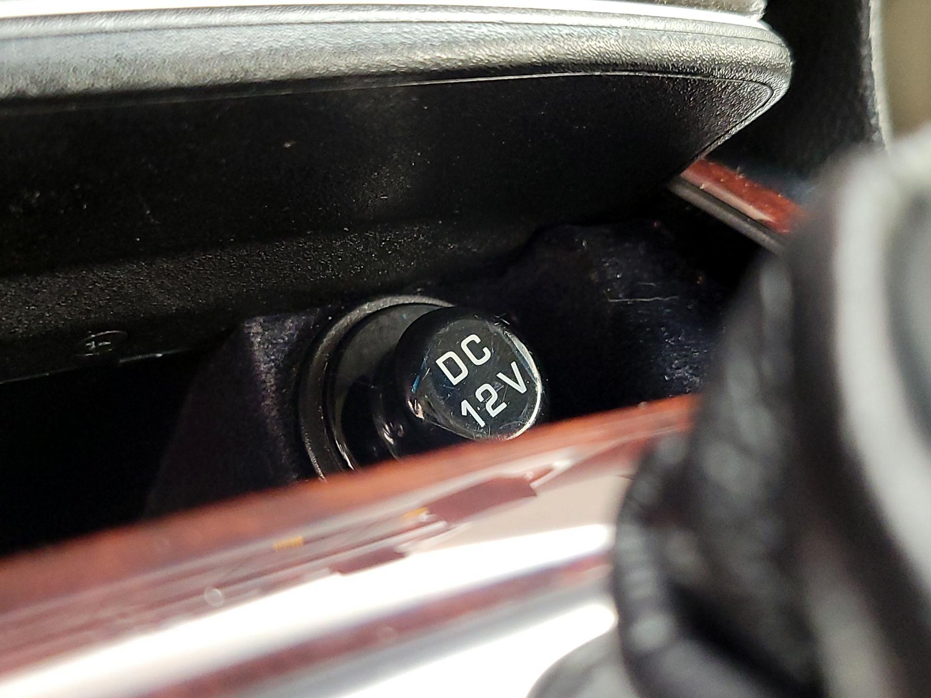 Thumbnail: 2015 INFINITI Q60 - 18