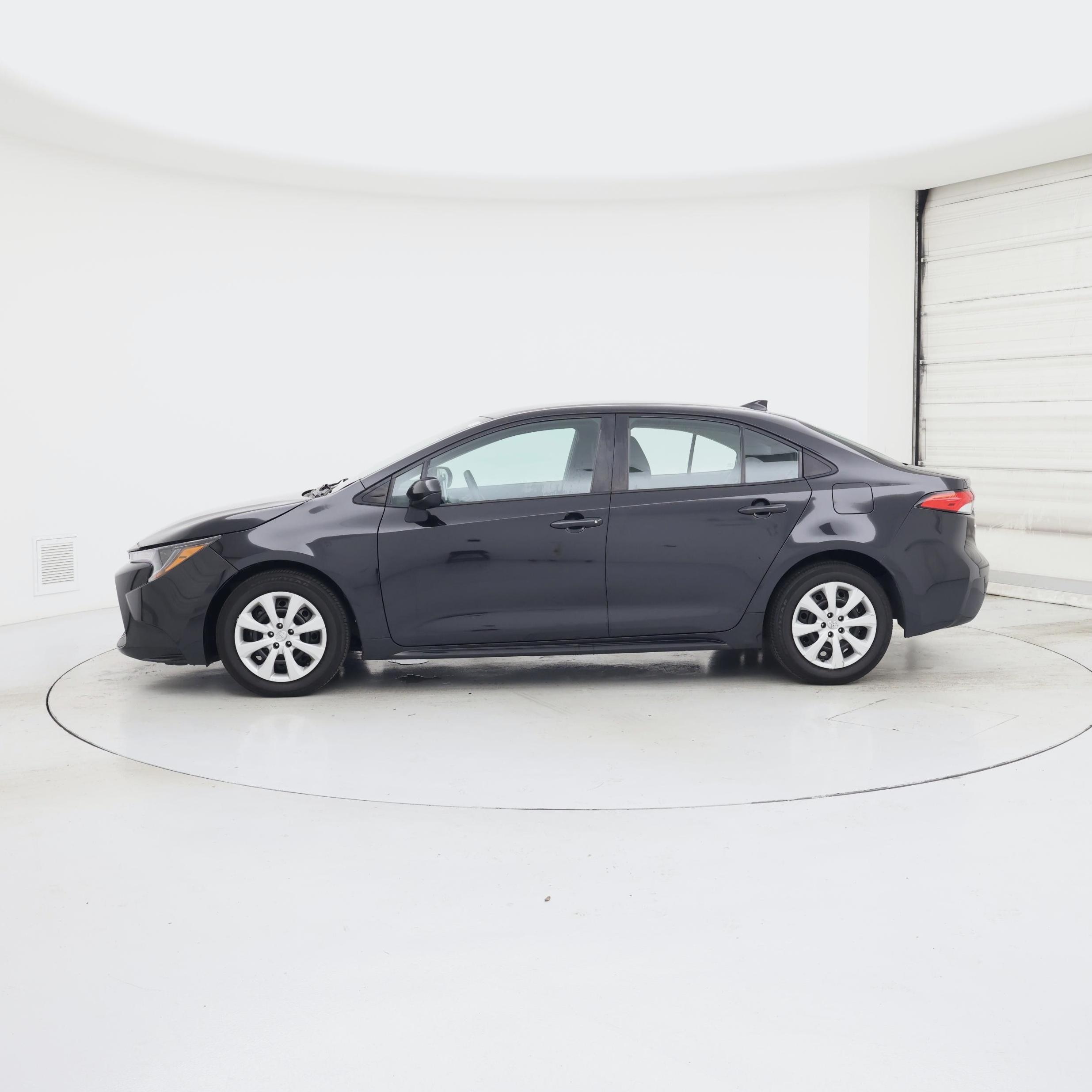 Thumbnail: 2021 Toyota Corolla - 3